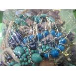 Bag of semi precious stone jewellery. Est £20-30