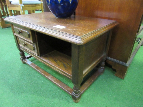 Oak low table with 2 drawers & alcove, 78 x 45 x 45cms. Estimate £10-20 - Image 3 of 3