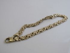 9ct gold chain link bracelet weight 12.1gms length 20cms. Est £130-150