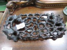 Chinese lattice hardwood stand carved to resemble twigs, 46 x 23cms. Estimate £20-30