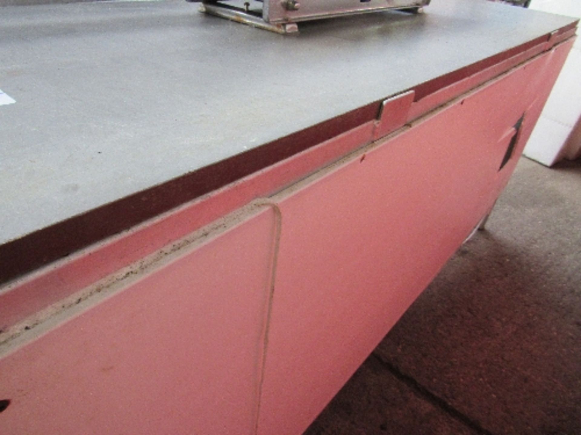 Preparation bench, 182 x 63 x 89cms; set of 6 railed shelves on casters, 132 x 61 x 140cms; table - Image 4 of 4