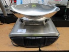 Avery Berkel XT100 weighing scales