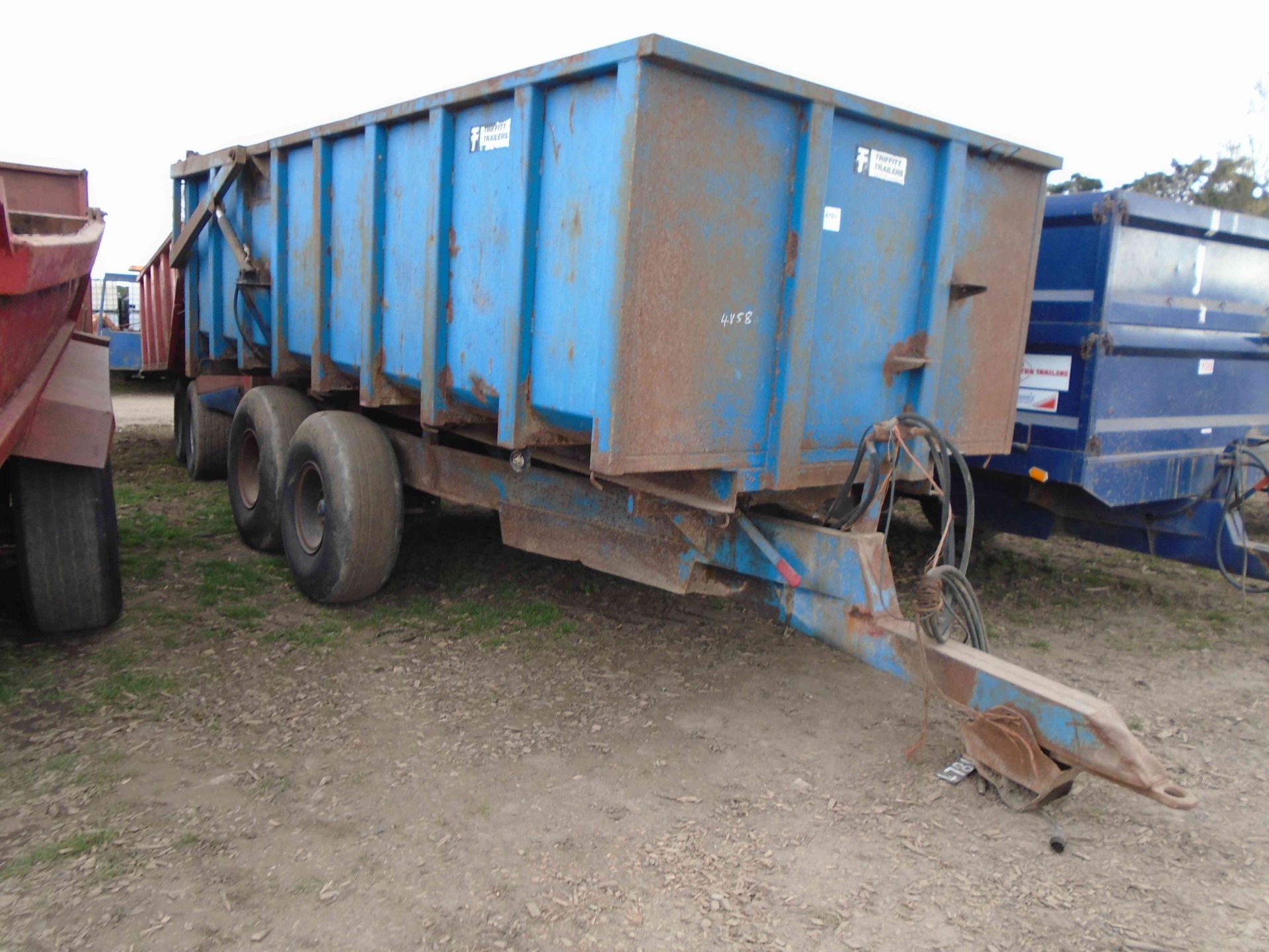 Triffitt 10T trailer, hydraulic door