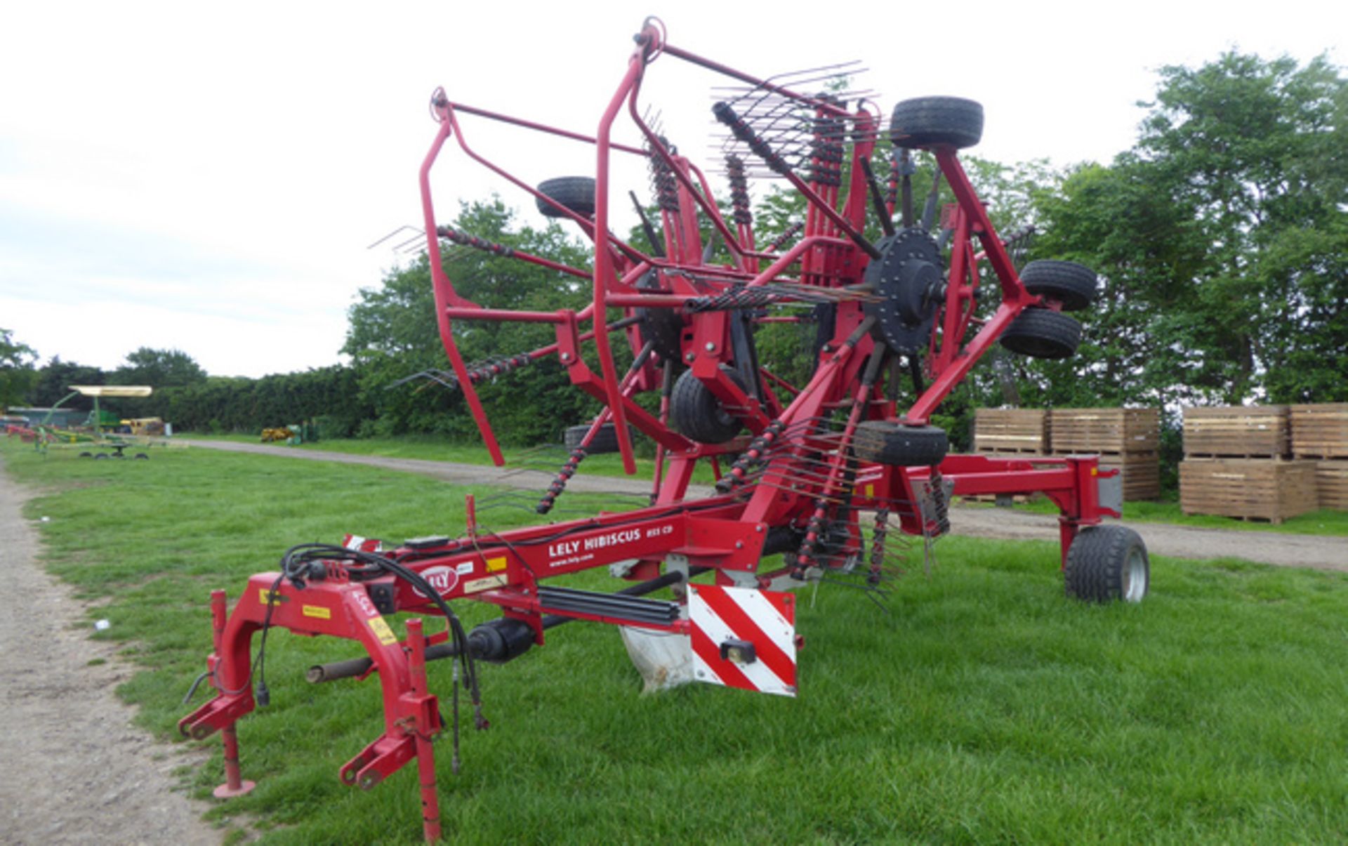 Lely twin 855 rake - Image 2 of 2