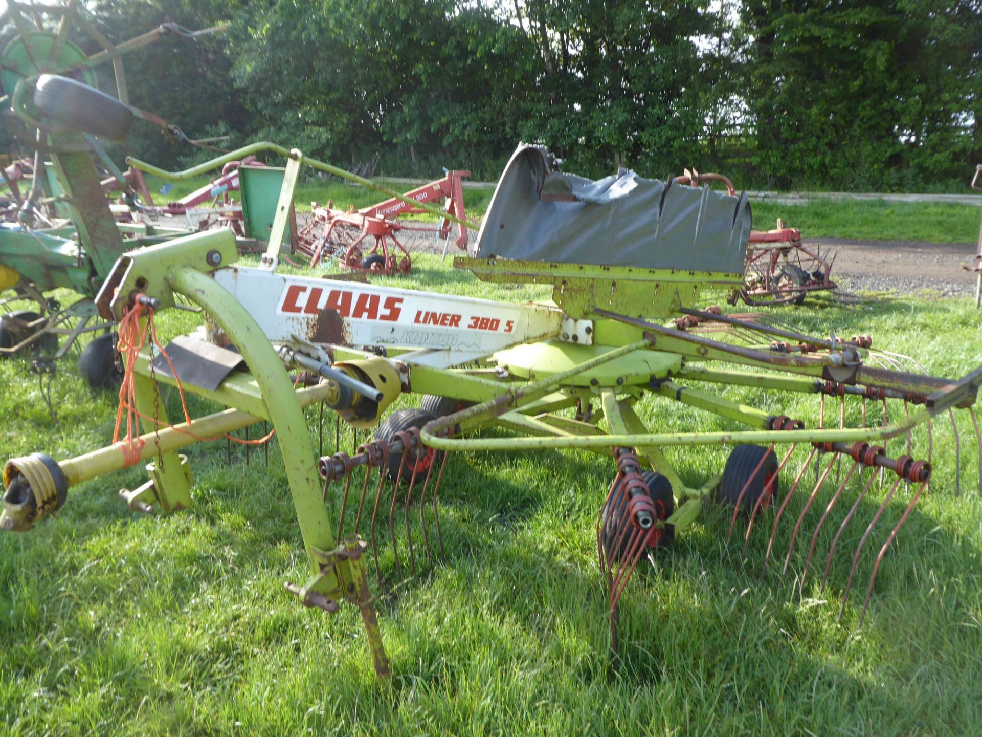 Claas liner 380 rake