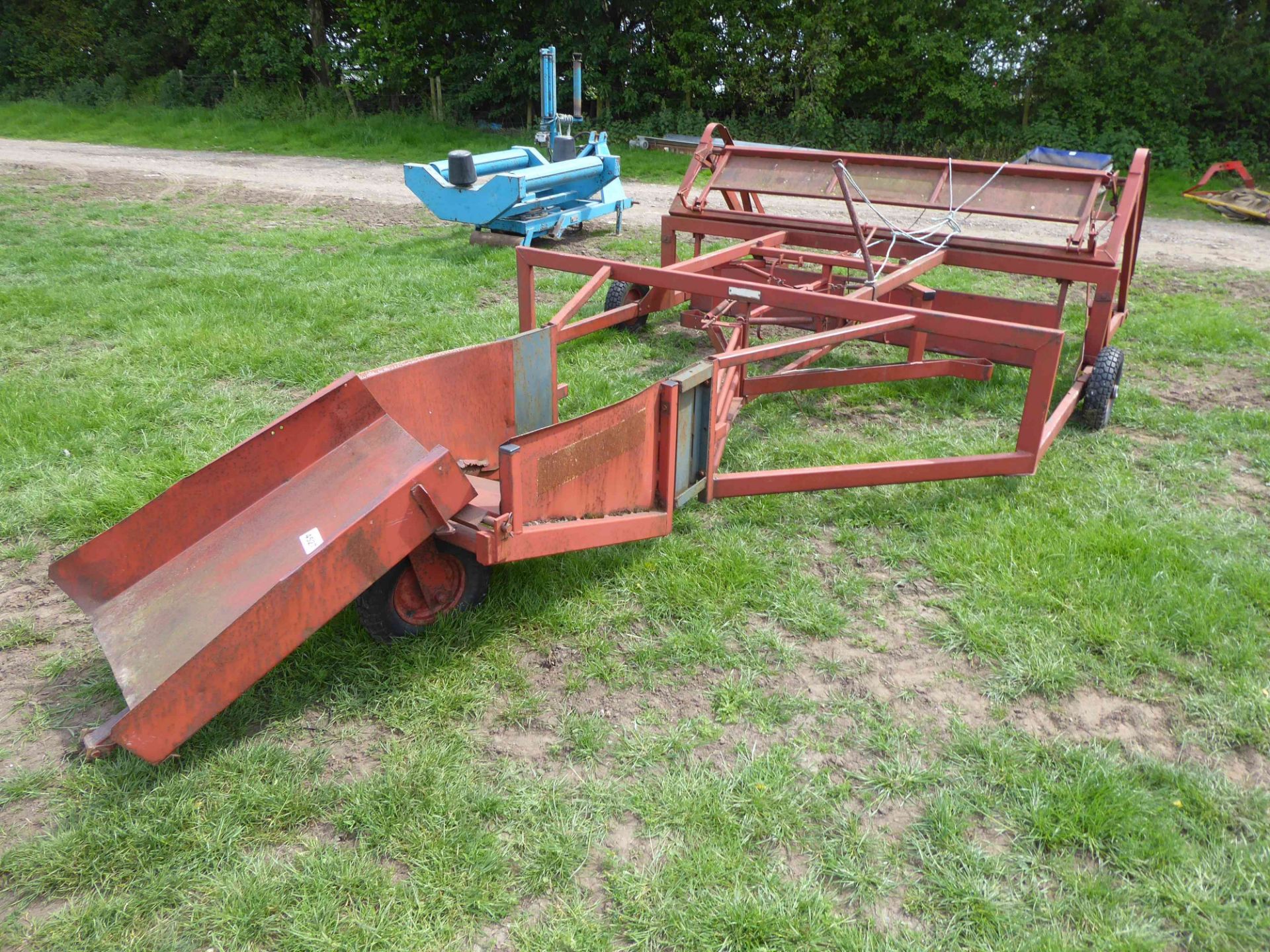 Flat 8 bale sledge