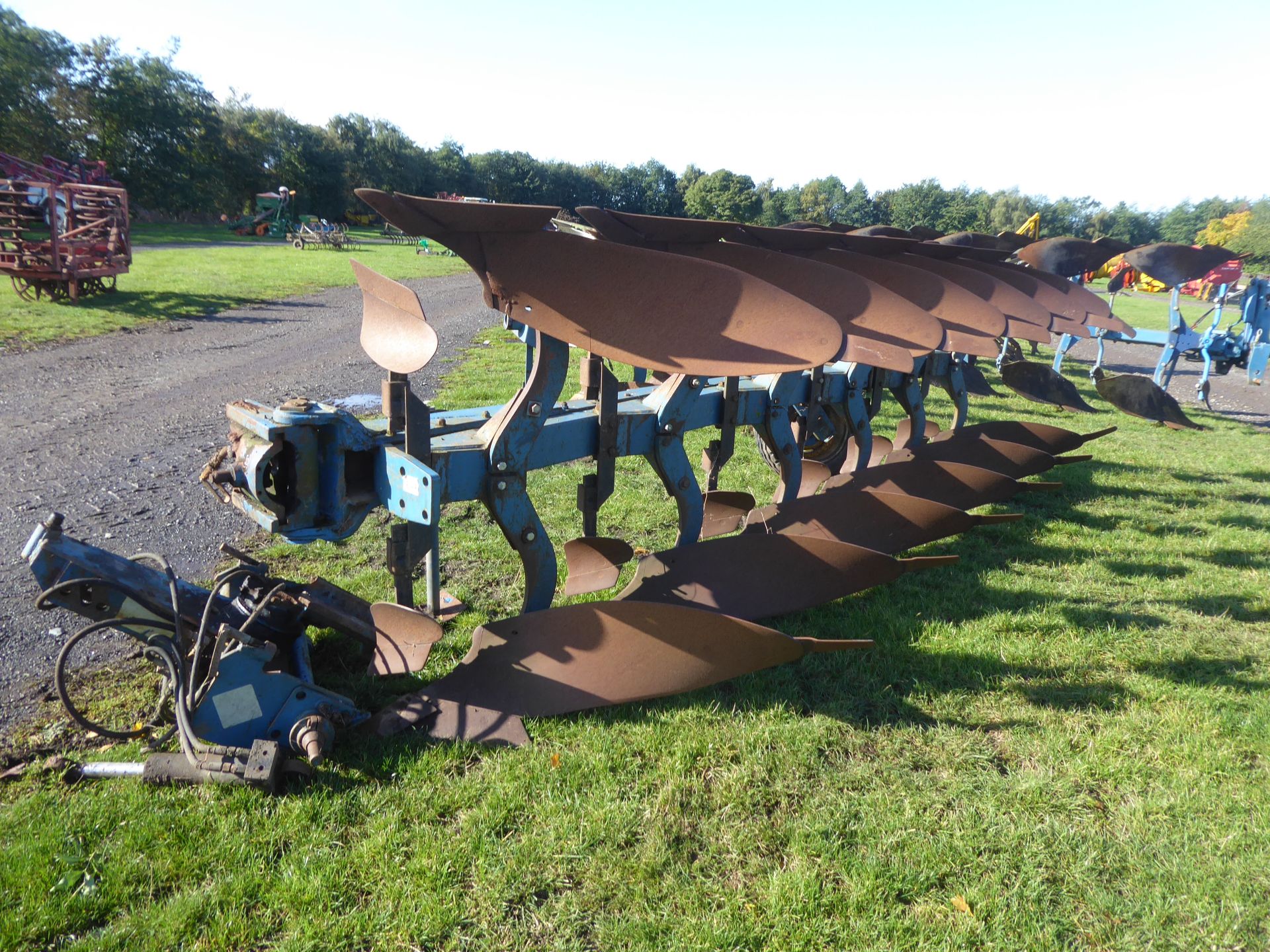 Overum 6F plough, broken headstock - Image 2 of 2