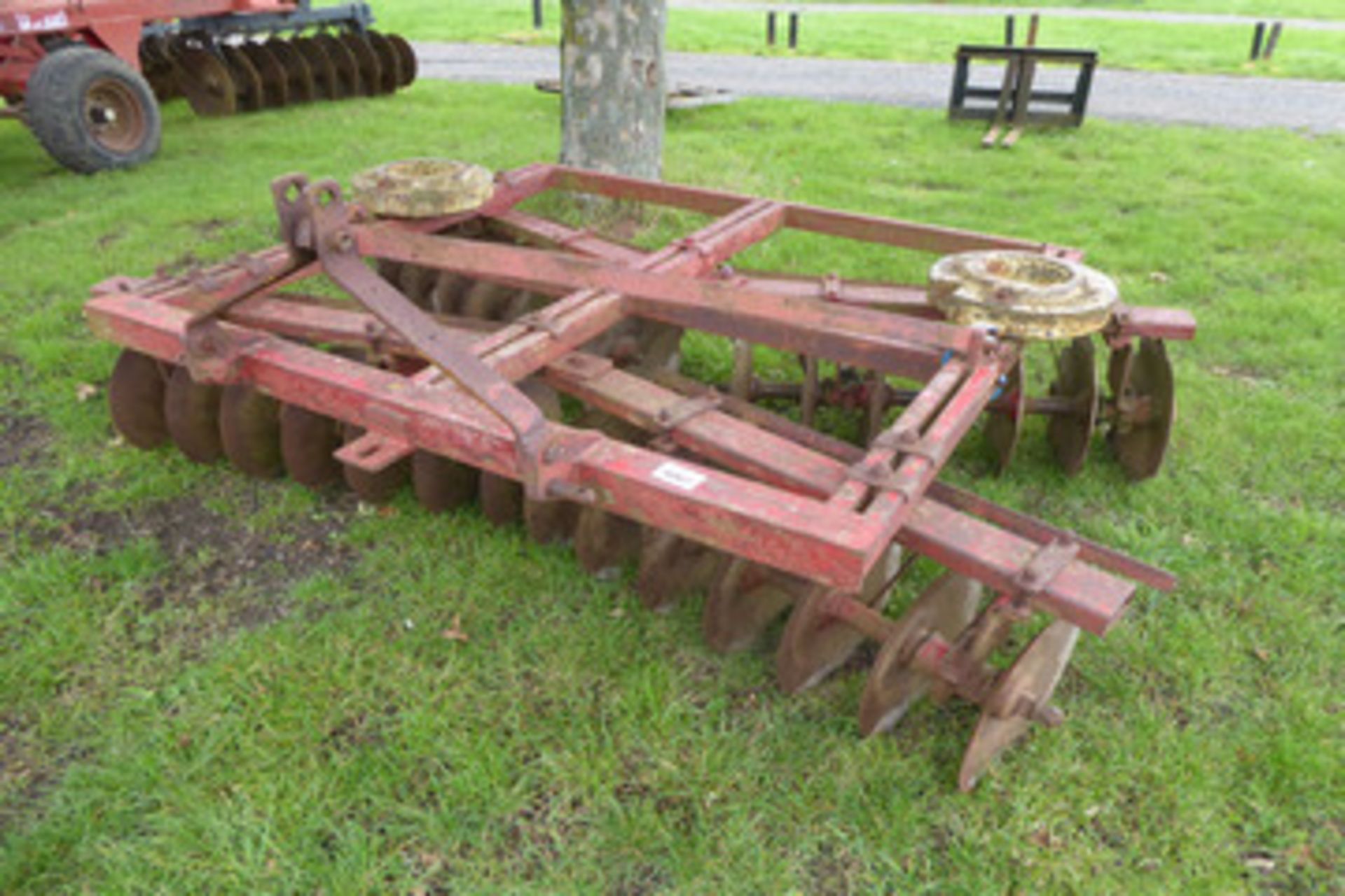 Pettit disc harrows