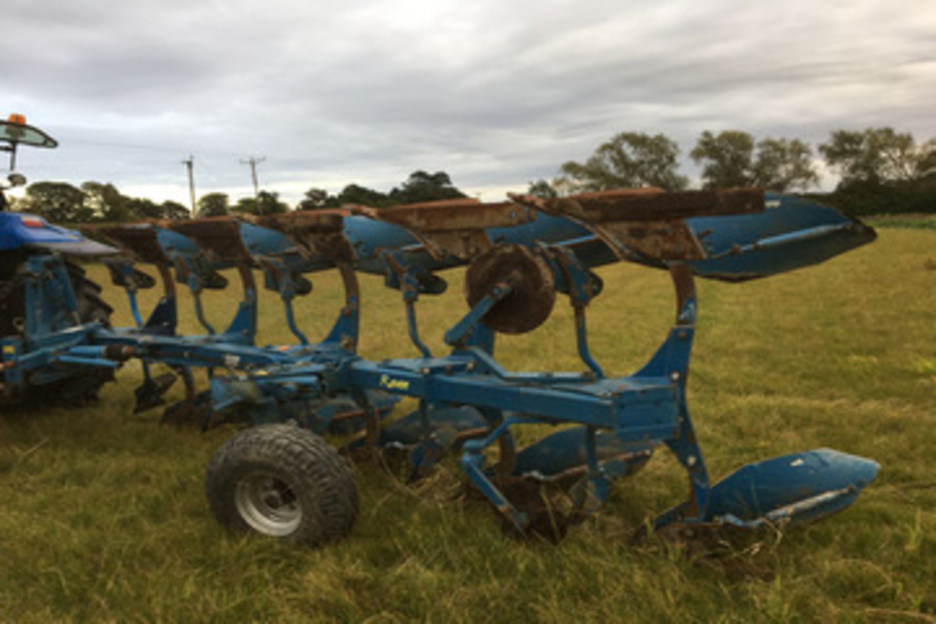 Rabe Raven 1500 5F reversible plough with depth wheel - Image 3 of 3