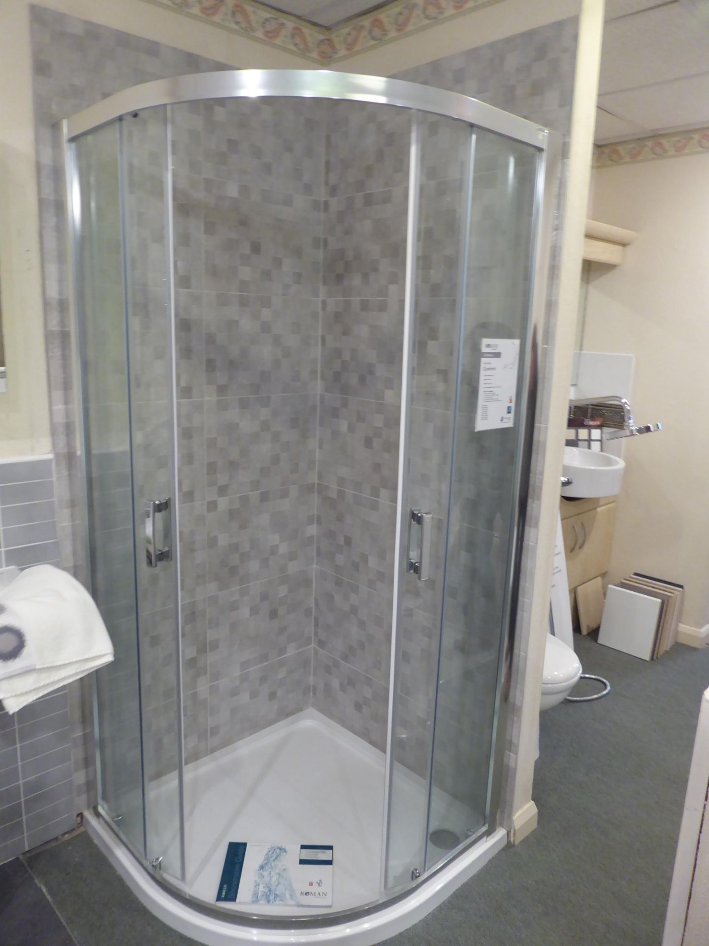 Roman Embrace 2 door quadrant shower cubicle 900mmx900mm, also includes resin stone shower tray - Image 2 of 2