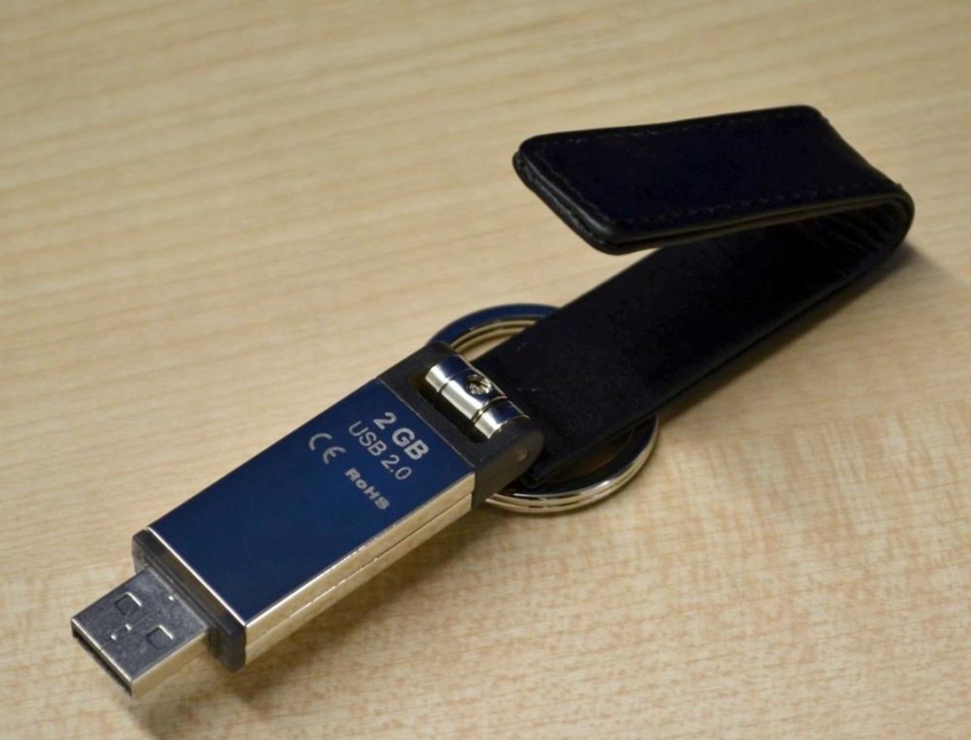 1 x ICE London Silver Plated 2GB USB Flashdrive Keyring - Features A Genuine Leather Wrap With Magne - Image 6 of 6