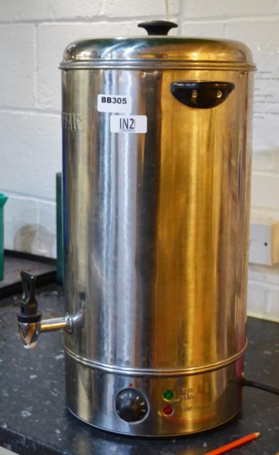 1 x Buffalo GL347 Manual Fill Water Boilet 20 Litre With Stainless Steel Finish - Ref BB305 PTP - CL