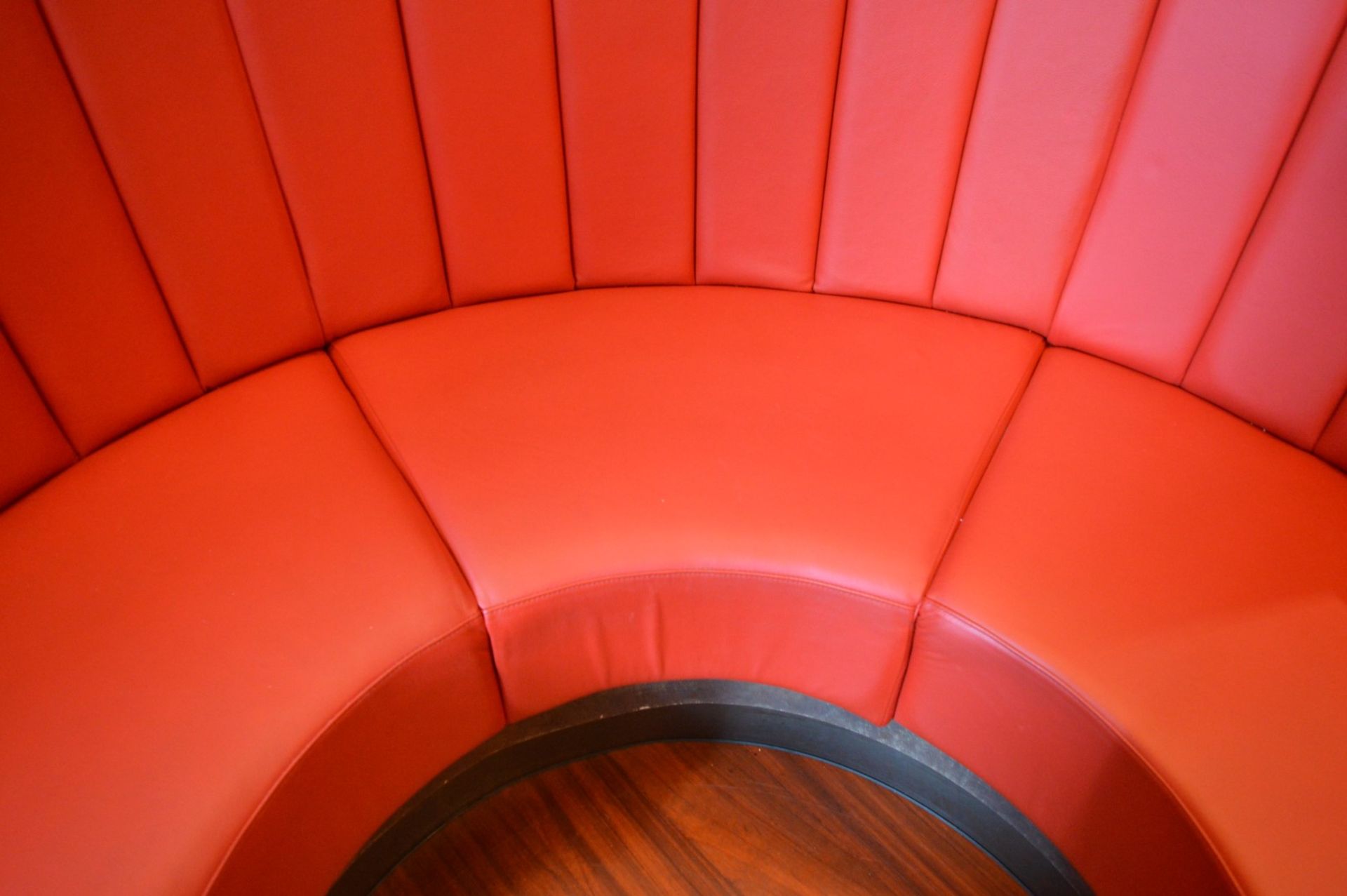 1 x Curved C-Shaped Seating Booth Upholstered In A Bright Red Leather - CL353 - Image 5 of 11