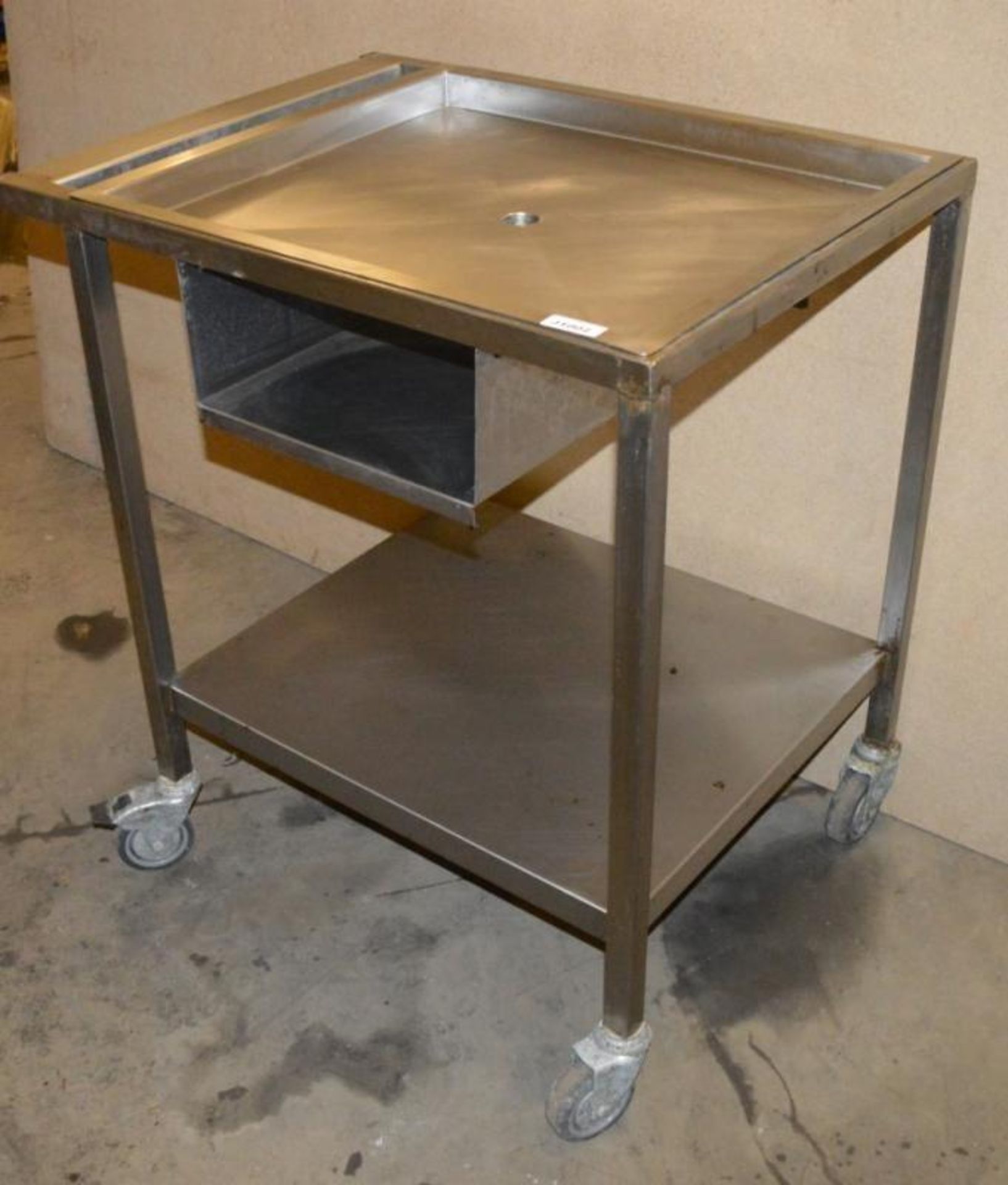 1 x Wheeled Stainless Steel Prep Bench with Drain Hole - Dimensions: 81.5 x 60.5 x 88cm - Ref: J1002 - Image 3 of 4