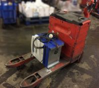 1 x Linde T20 Electric Pallet Truck - Tested and Working - Charger Included - CL007 - Ref: T20/1 -