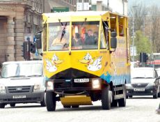 1 x Hydra Terra Duck Boat Amphibious Coach - CL336 - Location: Newark NG23 This Hydra Terra