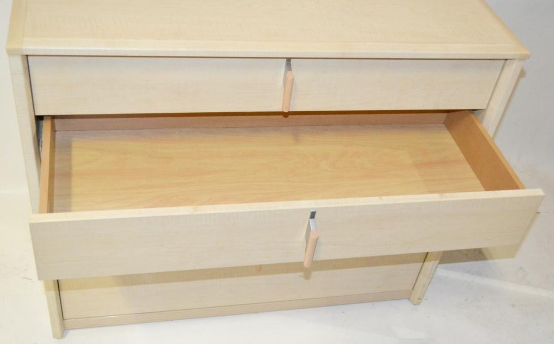 1 x GAUTIER Chest Of Drawers With A Natural Oak Finish - Dimensions: W94 x D45 x H79.5cm - CL268 - R - Image 4 of 5