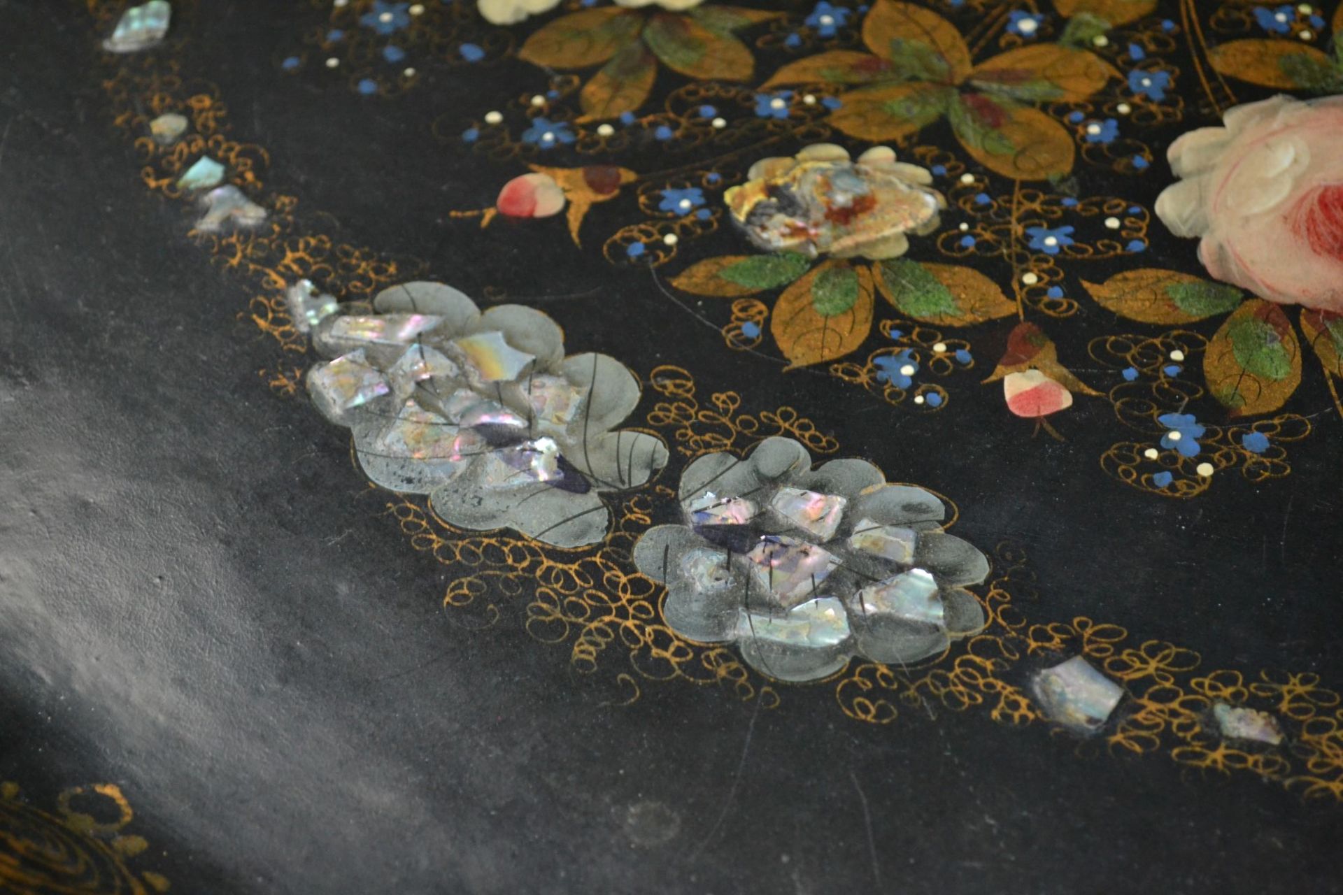 1 x Tole Tray with Mother of Pearl Inlay on Stand - CL314 - Location: Altrincham WA14 - *NO VAT On H - Image 9 of 9