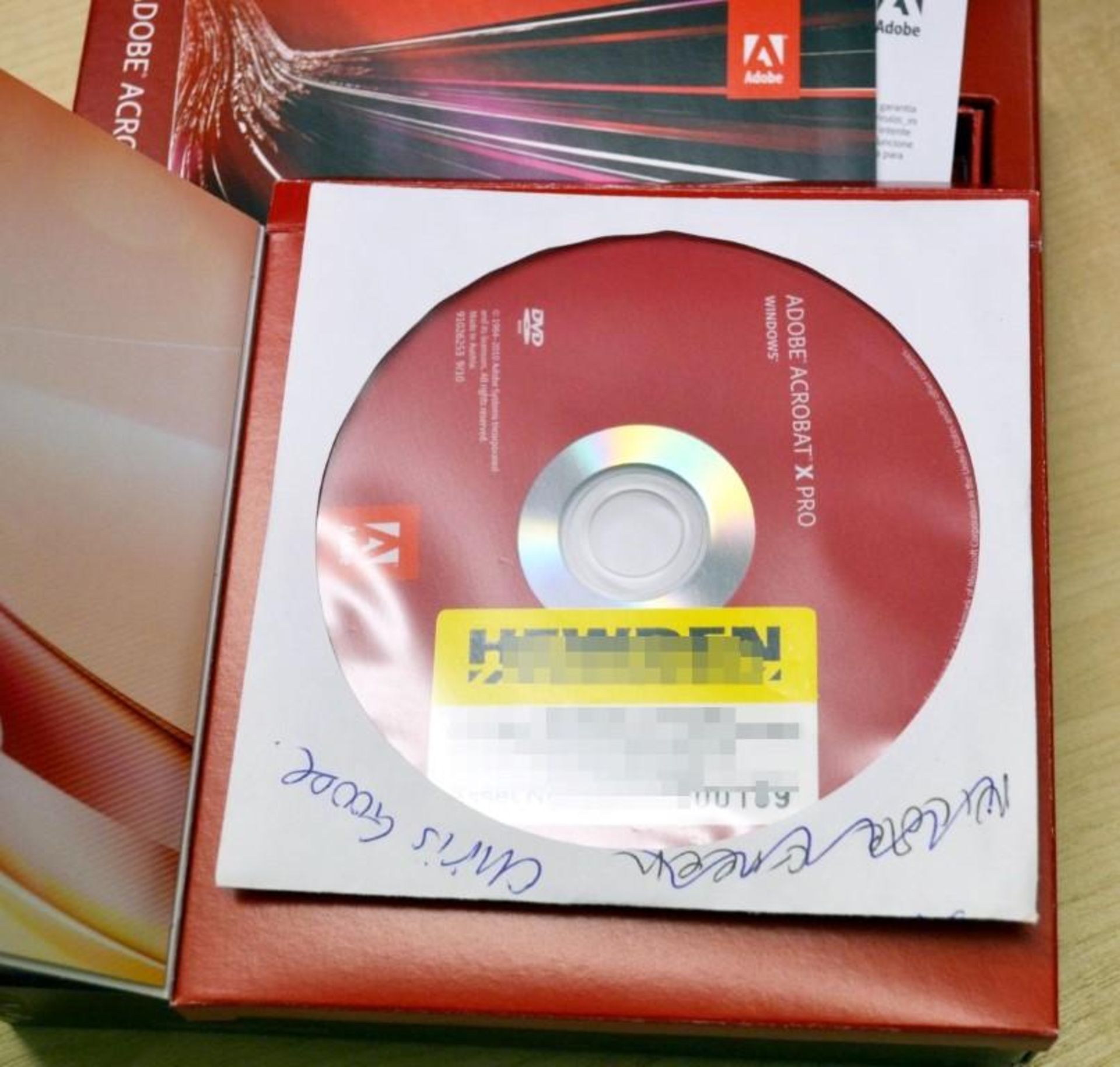 1 x Adobe Acrobat X Pro Version 10.0 - Big Box Retail Software Package - Used With Box, Manual, CD - Bild 3 aus 4