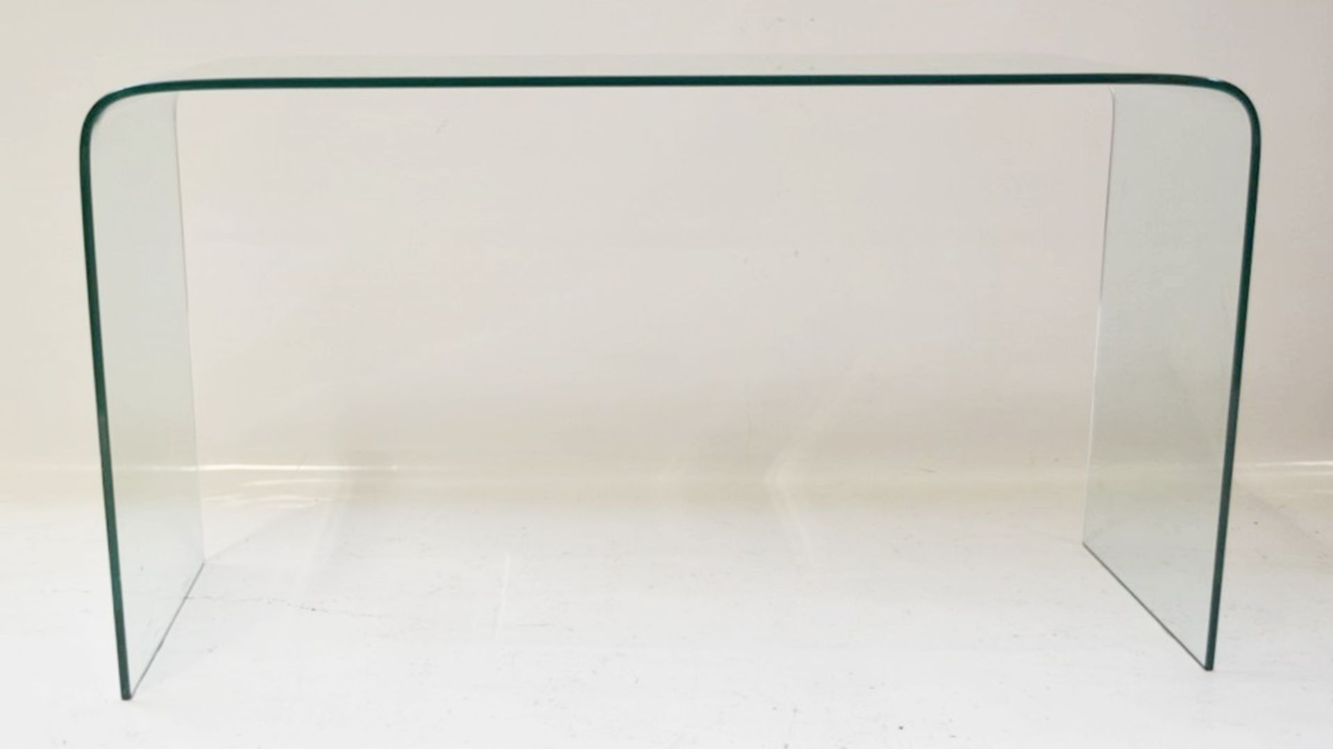 1 x Curved Glass Console / Hallway Table - Used, In Good Overall Condition *NO VAT ON HAMMER* - Image 2 of 2