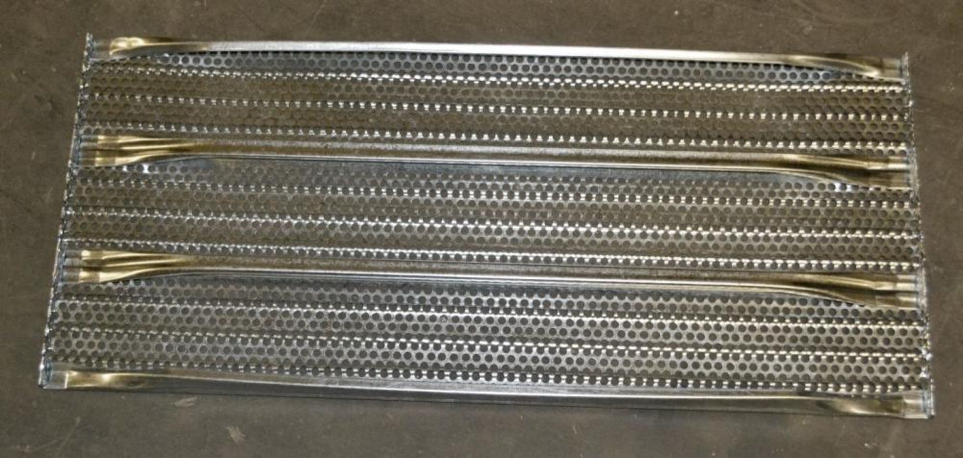 13 x Bays of Metalsistem Steel Modular Storage Shelving - Includes 28 Pieces - Recently Removed - Bild 12 aus 18