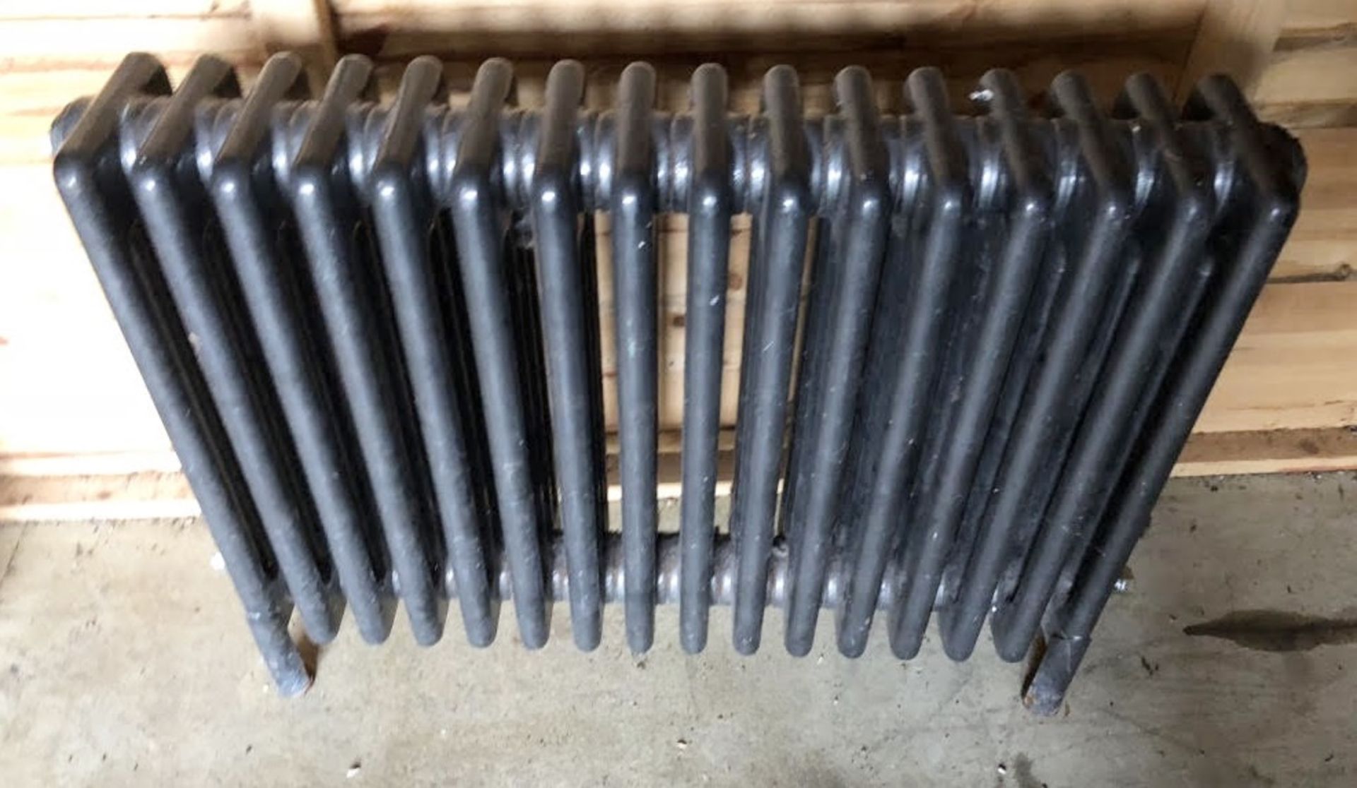1 x Cast Iron Radiator Finished in Grey - H60 x W73 cms - CL320 - Location: Herts WD23