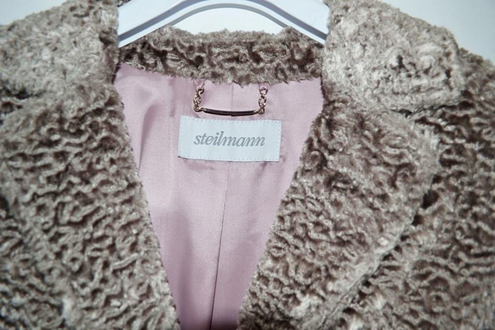 1 x Steilmann Womens Vintage-Style Faux Fur Winter Coat - Colour: Mocha - Size 12 - CL210 - New Samp - Image 2 of 4