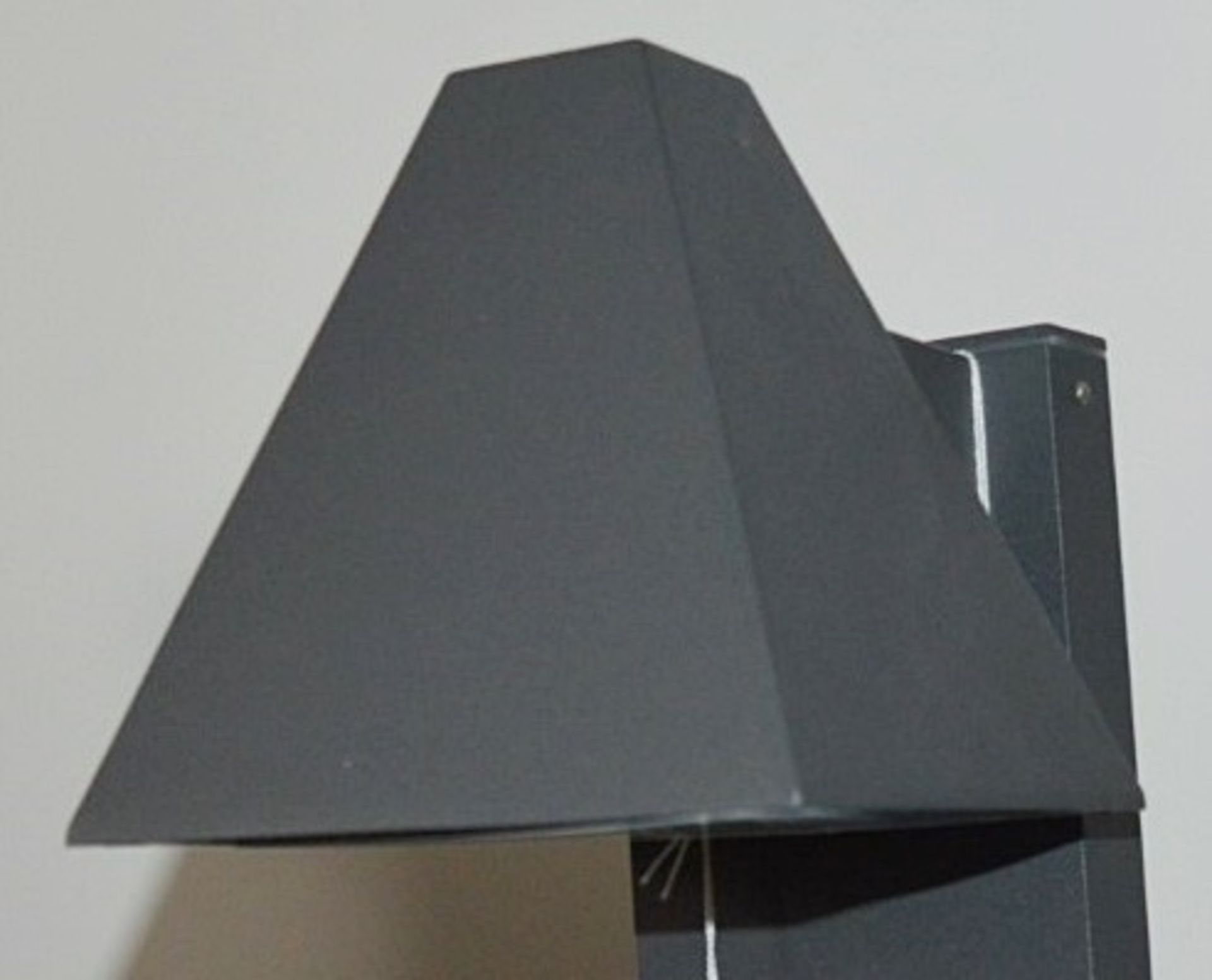 1 x 80cm Pyramid Outdoor Wall Light - Ex Display Stock - RRP £114.00 - Image 4 of 4