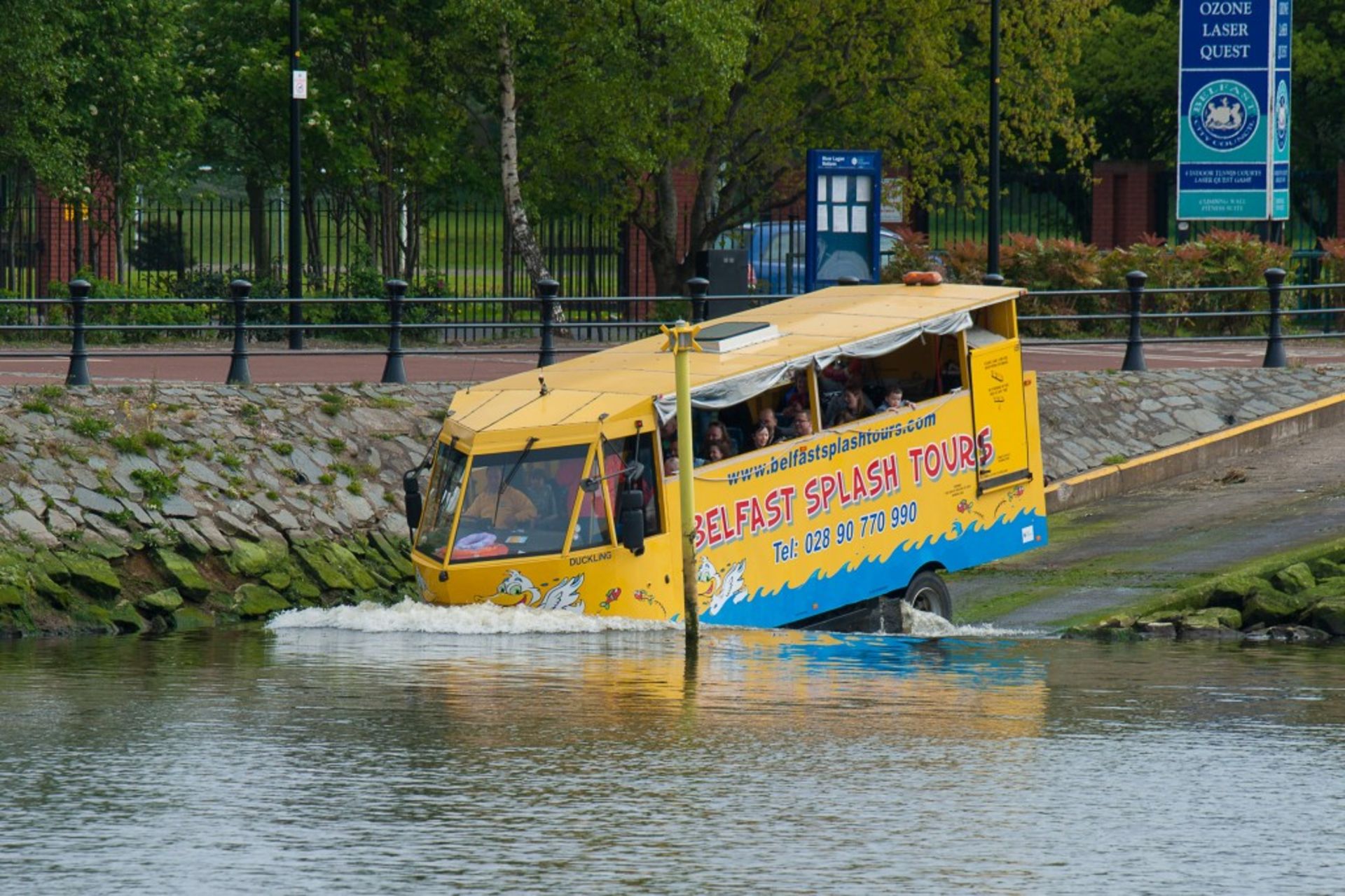 1 x Hydra Terra Duck Boat Amphibious Coach - CL336 - Location: Newark NG23 This Hydra Terra - Image 6 of 8