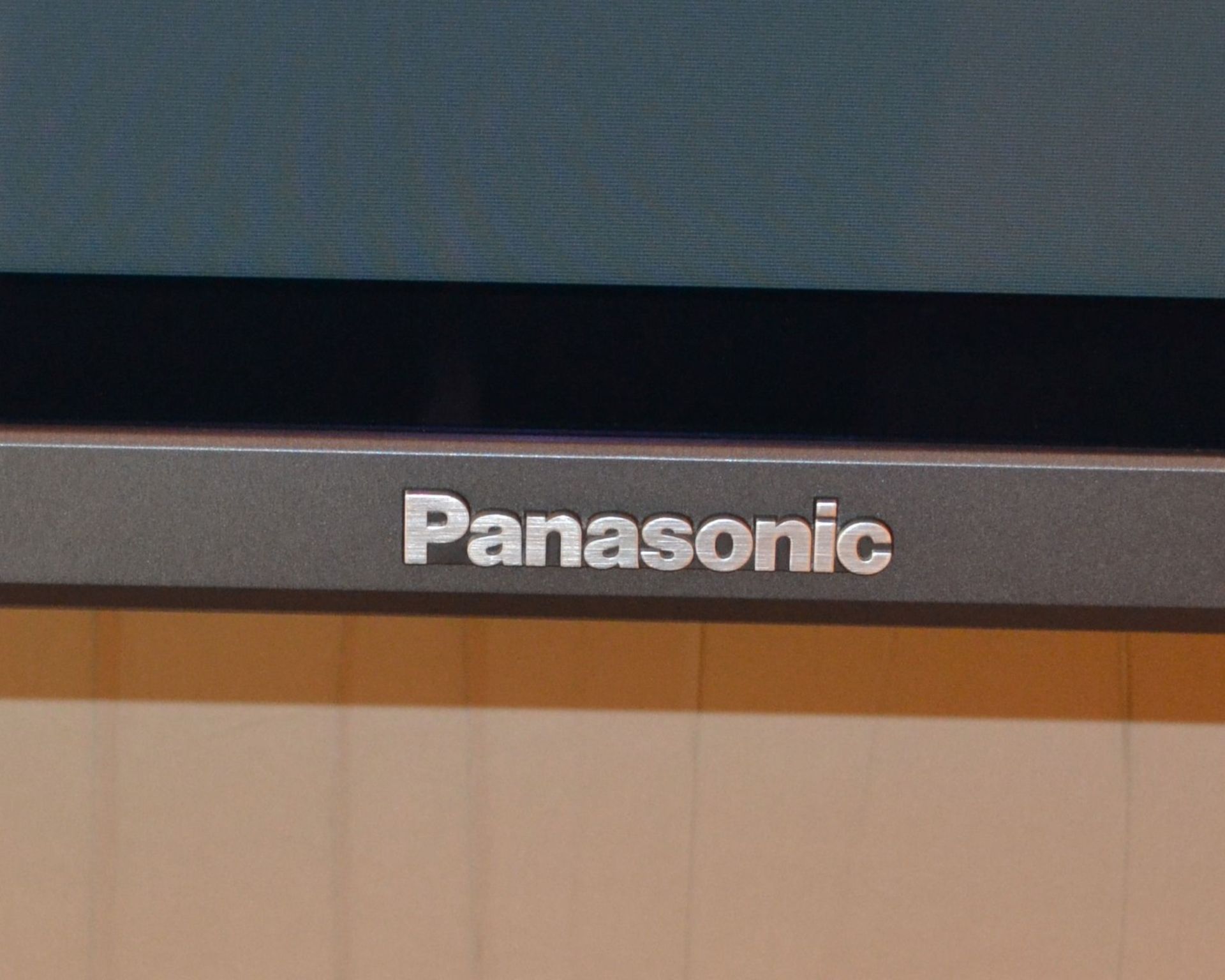 1 x Panasonic 50" TH-50PF10 Plasma Screen - CL324 - Location: Altrincham WA14 - No VAT on the - Image 3 of 5