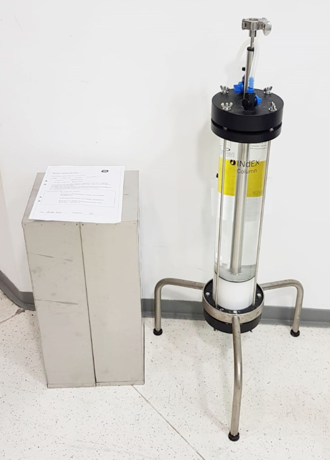 1 x GENERAL ELECTRIC INDEX 100/500 Glass Chromatography Column With Stainless Steel Stand - 16021507