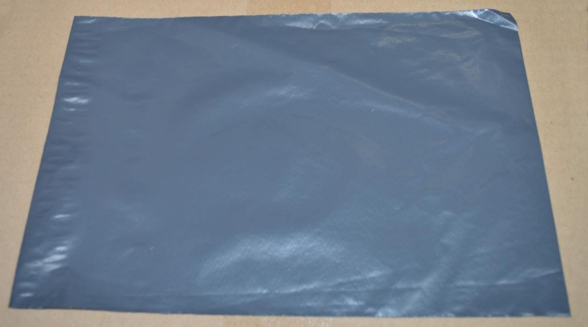 500 x Polythene Postal Mailing Bags - Grey Coloured - Size 25 x 16.5cm - Includes 5 x Packs of 100 -