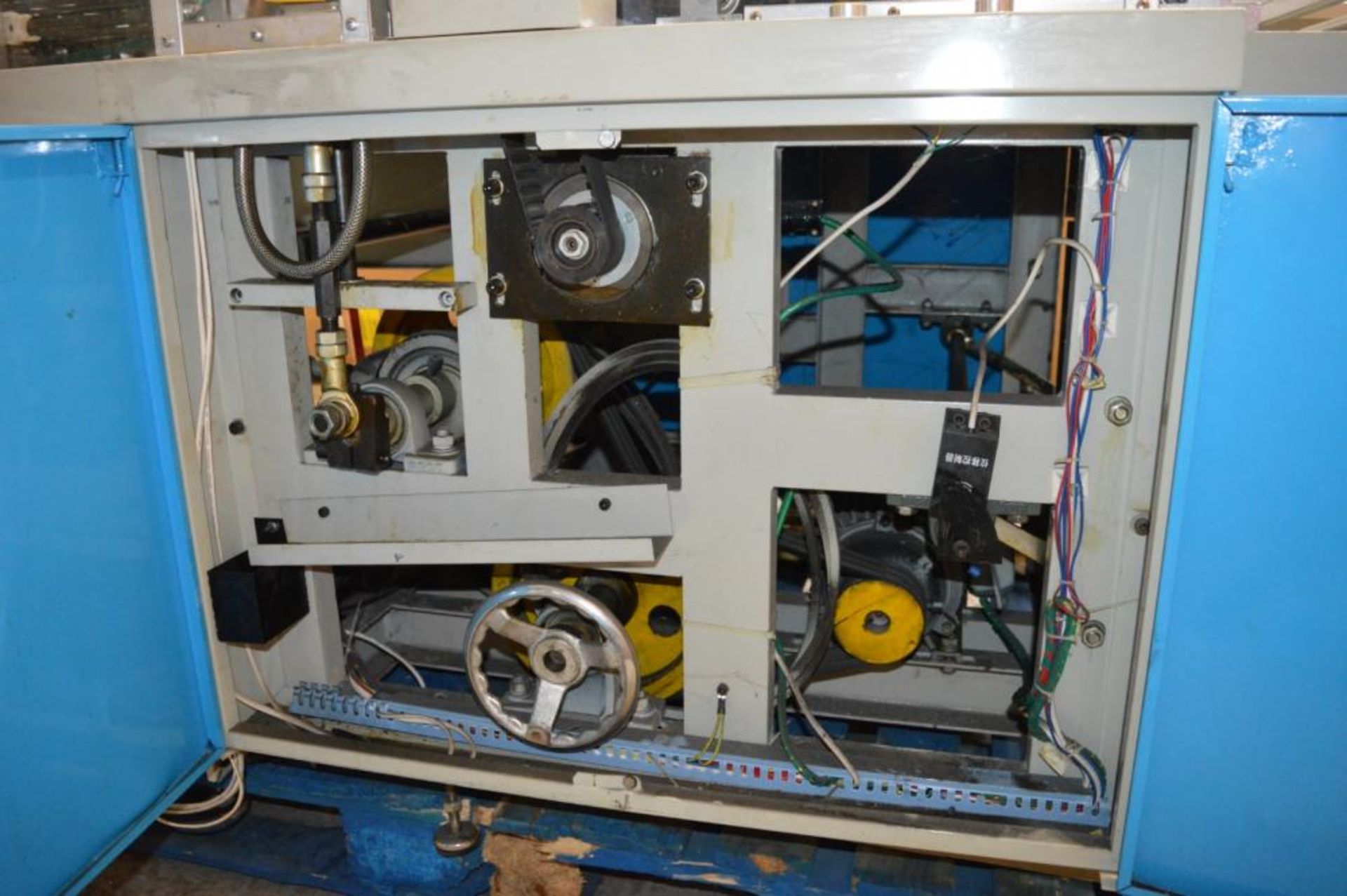 1 x 2010 San Machinery RFQQ 800 Bubble Film Bag Making Machine - Removed From Working Environment - Image 4 of 18