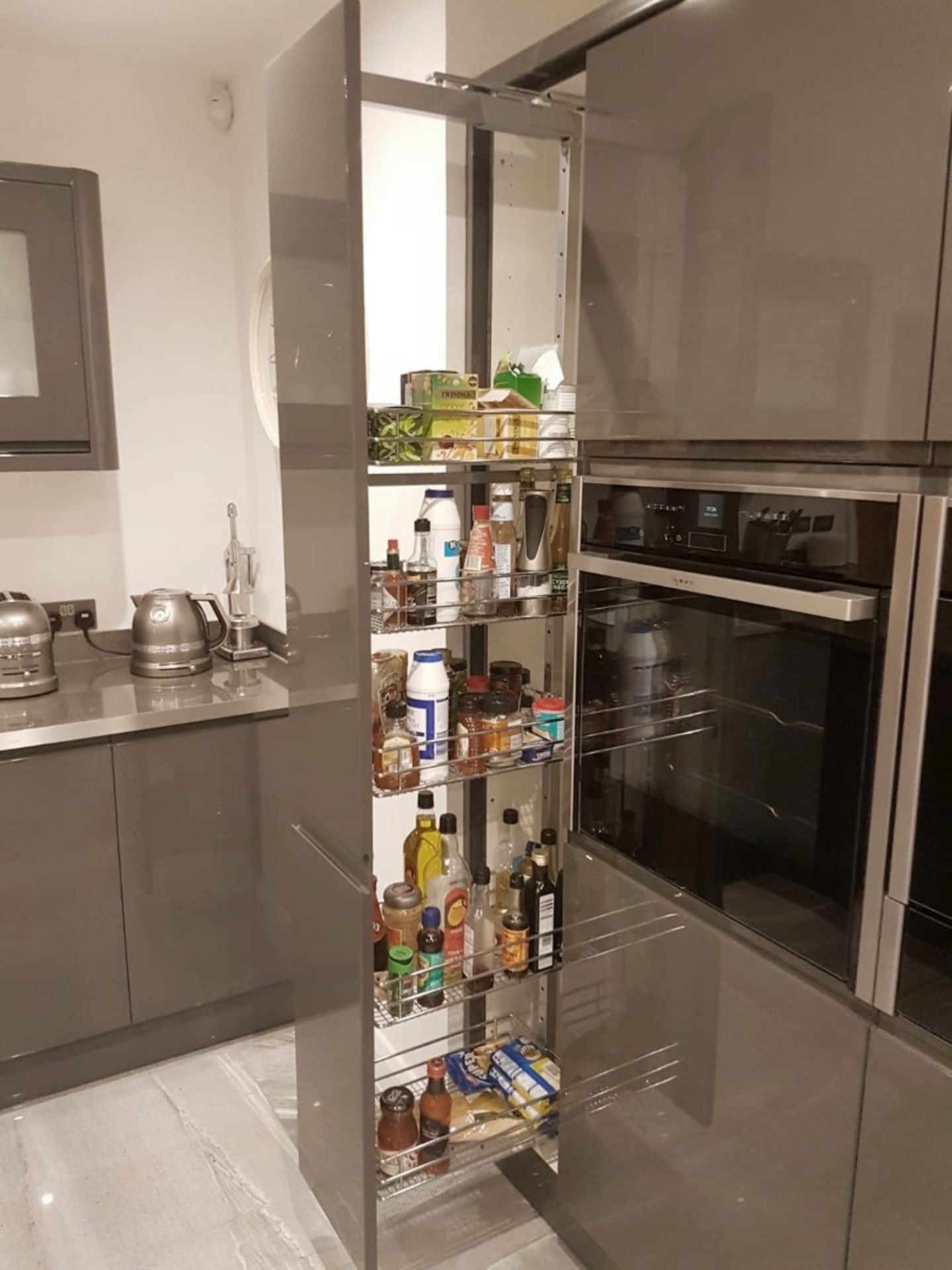 1 x Handleless Bespoke Fitted WREN Kitchen With Integrated Neff Appliances And Laminate Worktops - Image 45 of 72