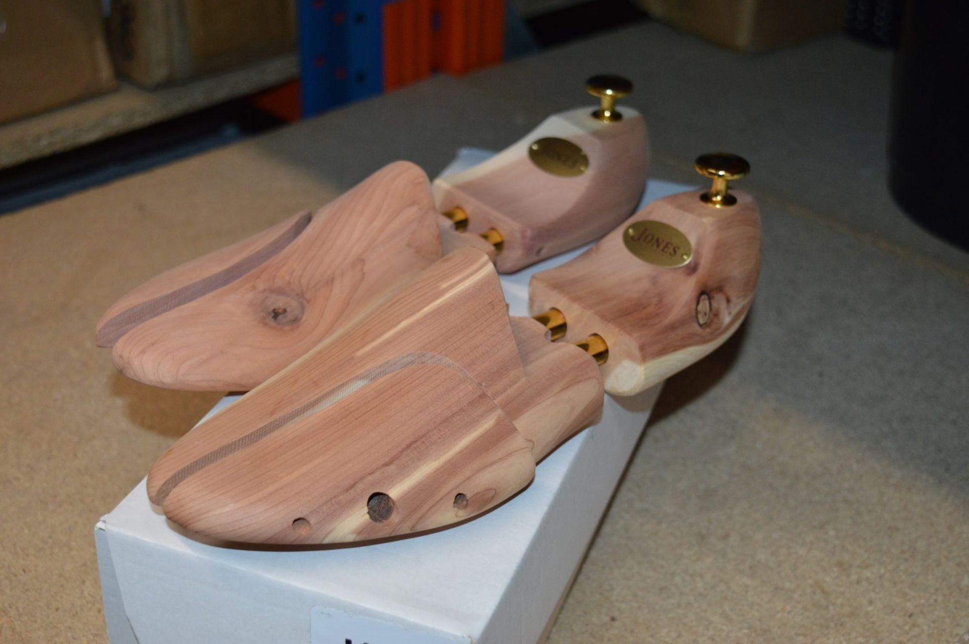 1 x Jones Bootmaker Albany Ladies Wooden Shoe Shaper - Size 7 - New and Boxed - CL285 - Ref - Image 3 of 4