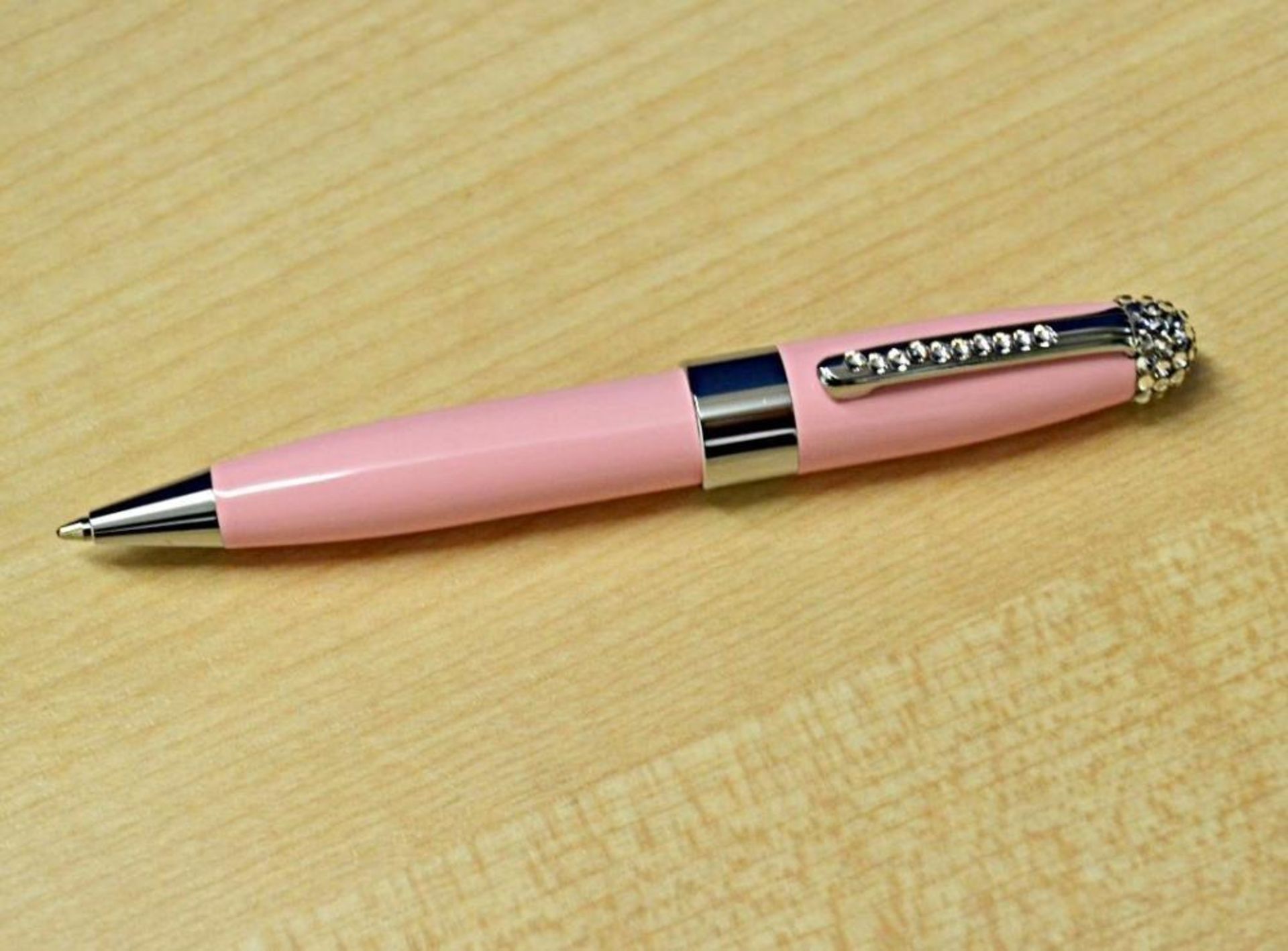 1 x ICE LONDON "Duchess" Ladies Pen Embellished With SWAROVSKI Crystals - Colour: Light Pink - Brand - Image 2 of 3