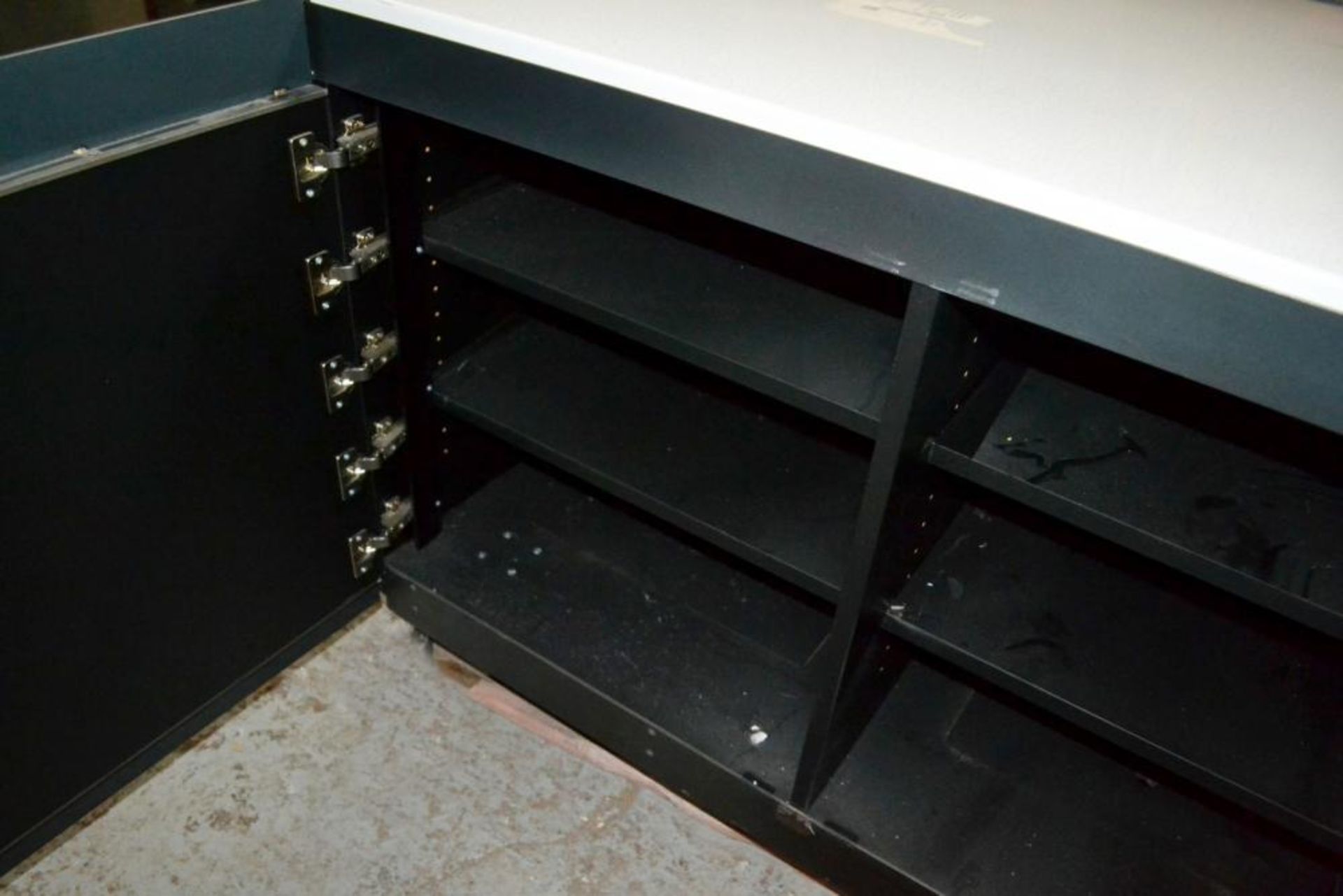 1 x 4-Door, Double-sided Metal Storage Unit With Enameled Countertop And Shelving - Recently Removed - Image 4 of 6