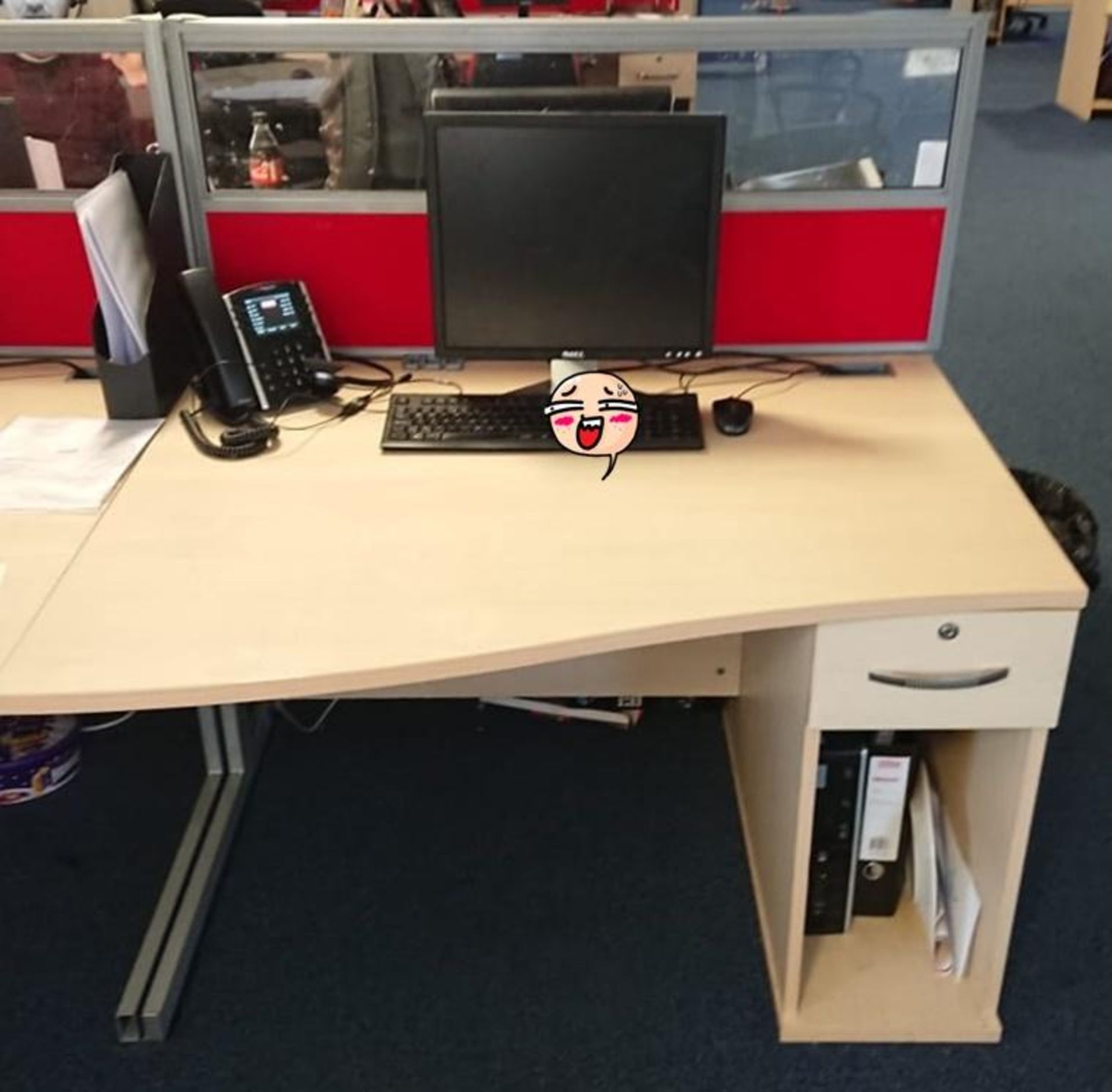 8 x Wave Office Desks With Privacy Partitions - Features a Contemporary Design, Birch Finish, Single - Image 3 of 7