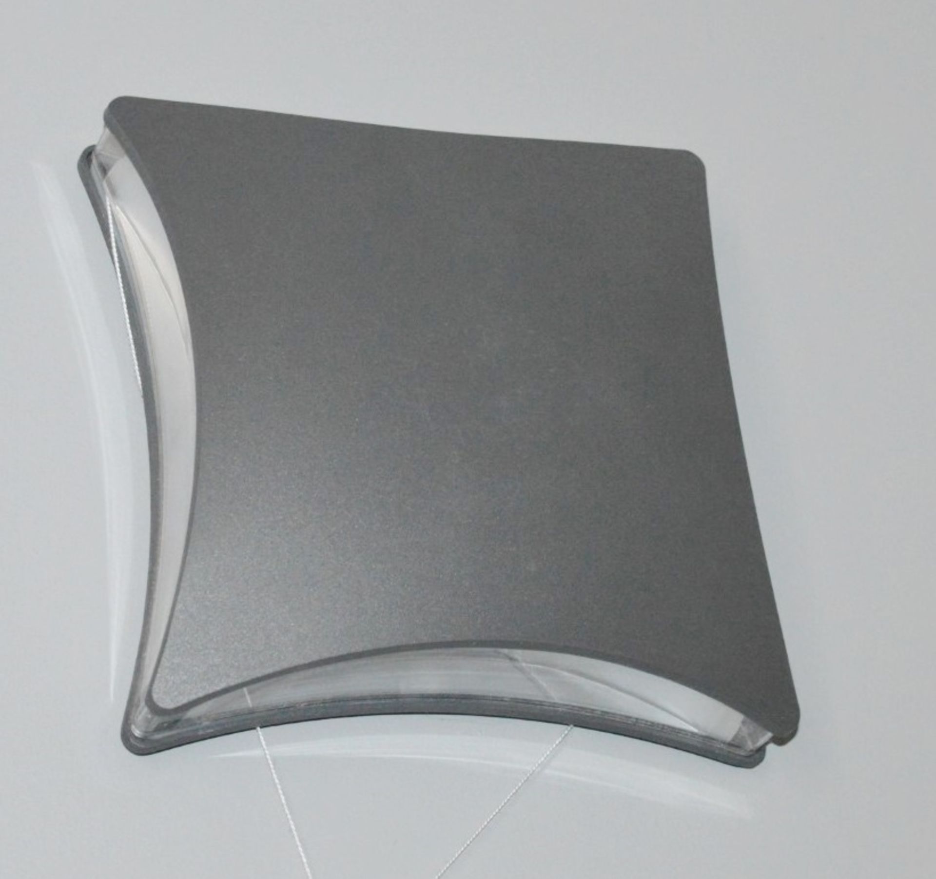 1 x Die Cast Aluminium Outdoor LED Light Fitting, Dark Grey Wall Bracket - Ex Display - RRP £108.00