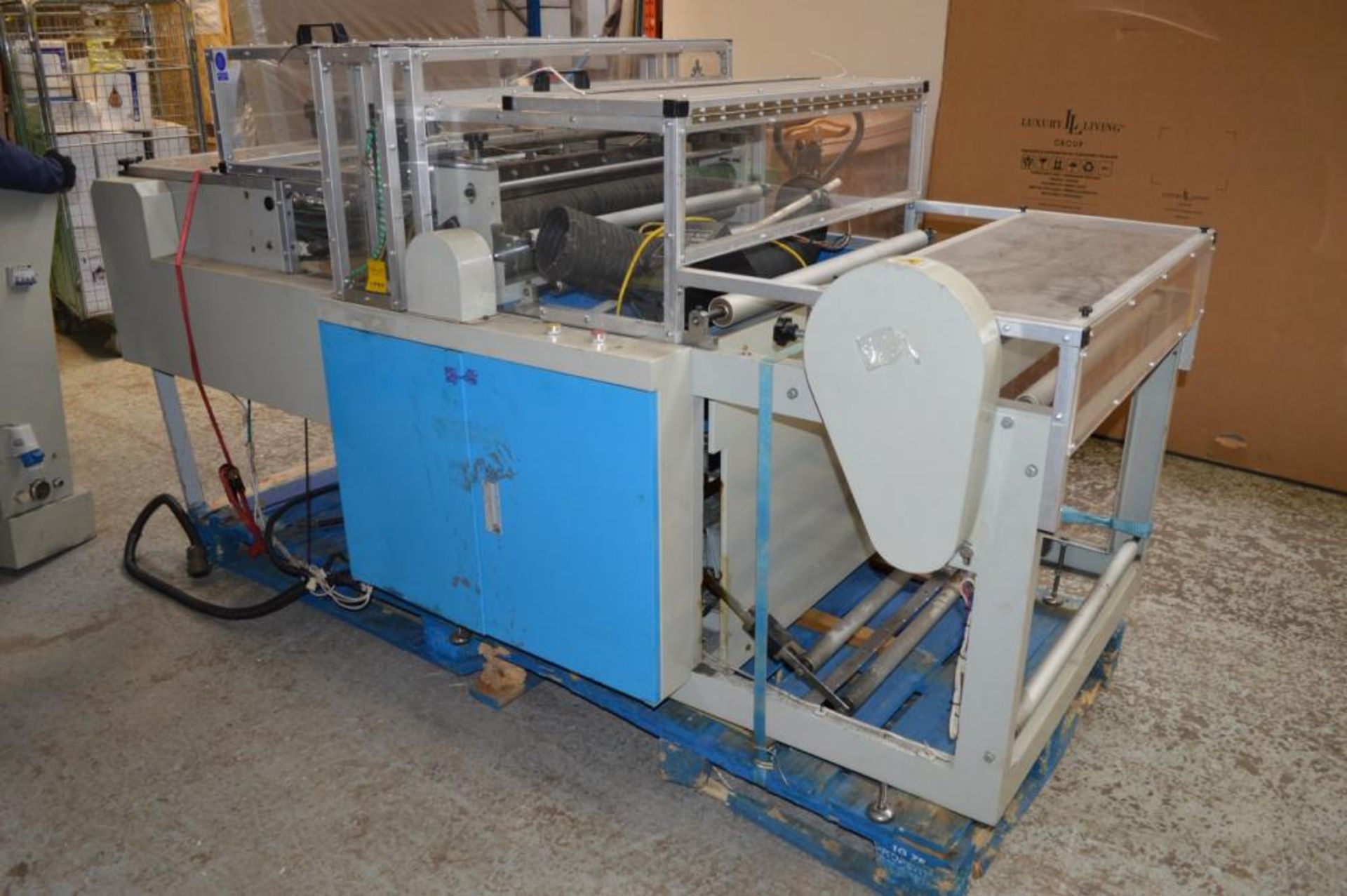 1 x 2010 San Machinery RFQQ 800 Bubble Film Bag Making Machine - Removed From Working Environment - Image 2 of 18