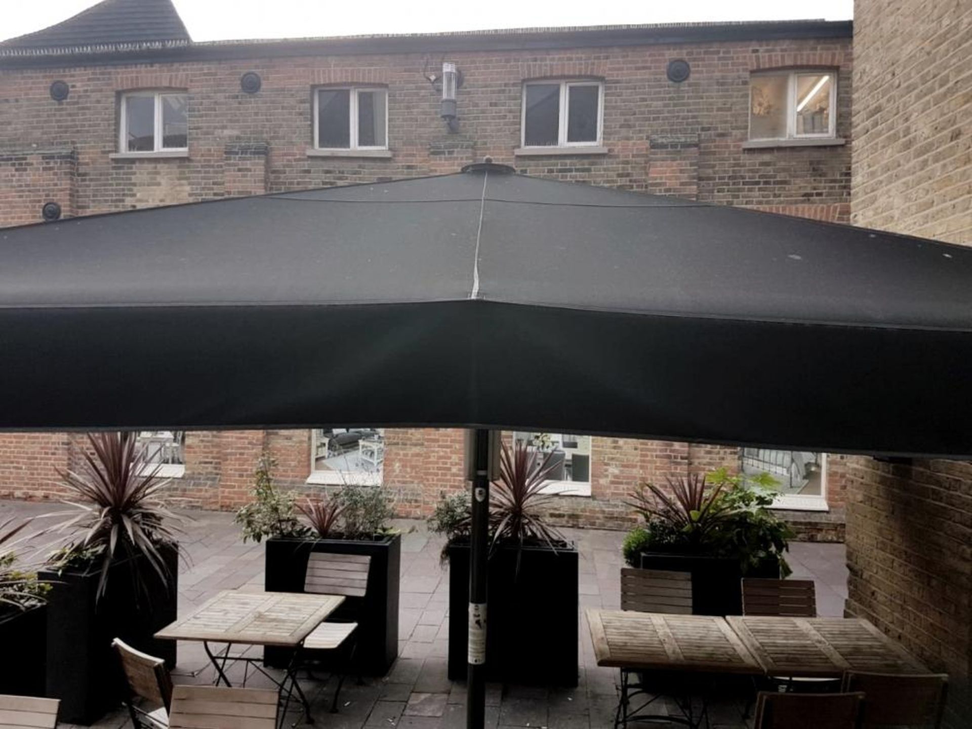 1 x Large Commercial Garden Patio Parasol With 4 x IR Heaters - Recently Removed From A City Centre - Image 5 of 5