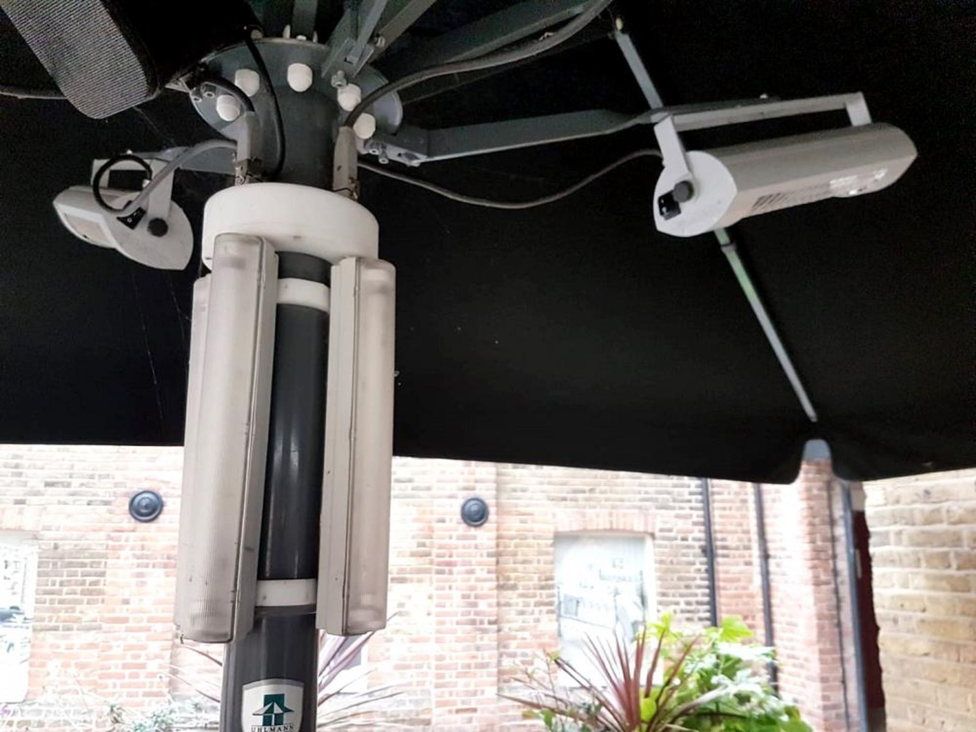 1 x Large Commercial Garden Patio Parasol With 4 x IR Heaters - Recently Removed From A City Centre - Image 3 of 5