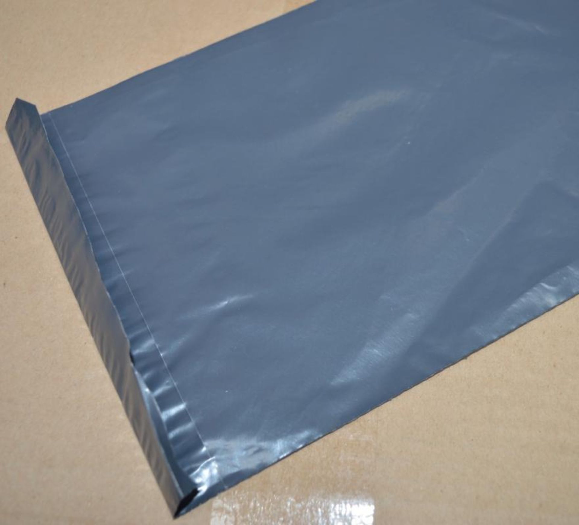 500 x Polythene Postal Mailing Bags - Grey Coloured - Size 25 x 16.5cm - Includes 5 x Packs of 100 - - Image 2 of 3