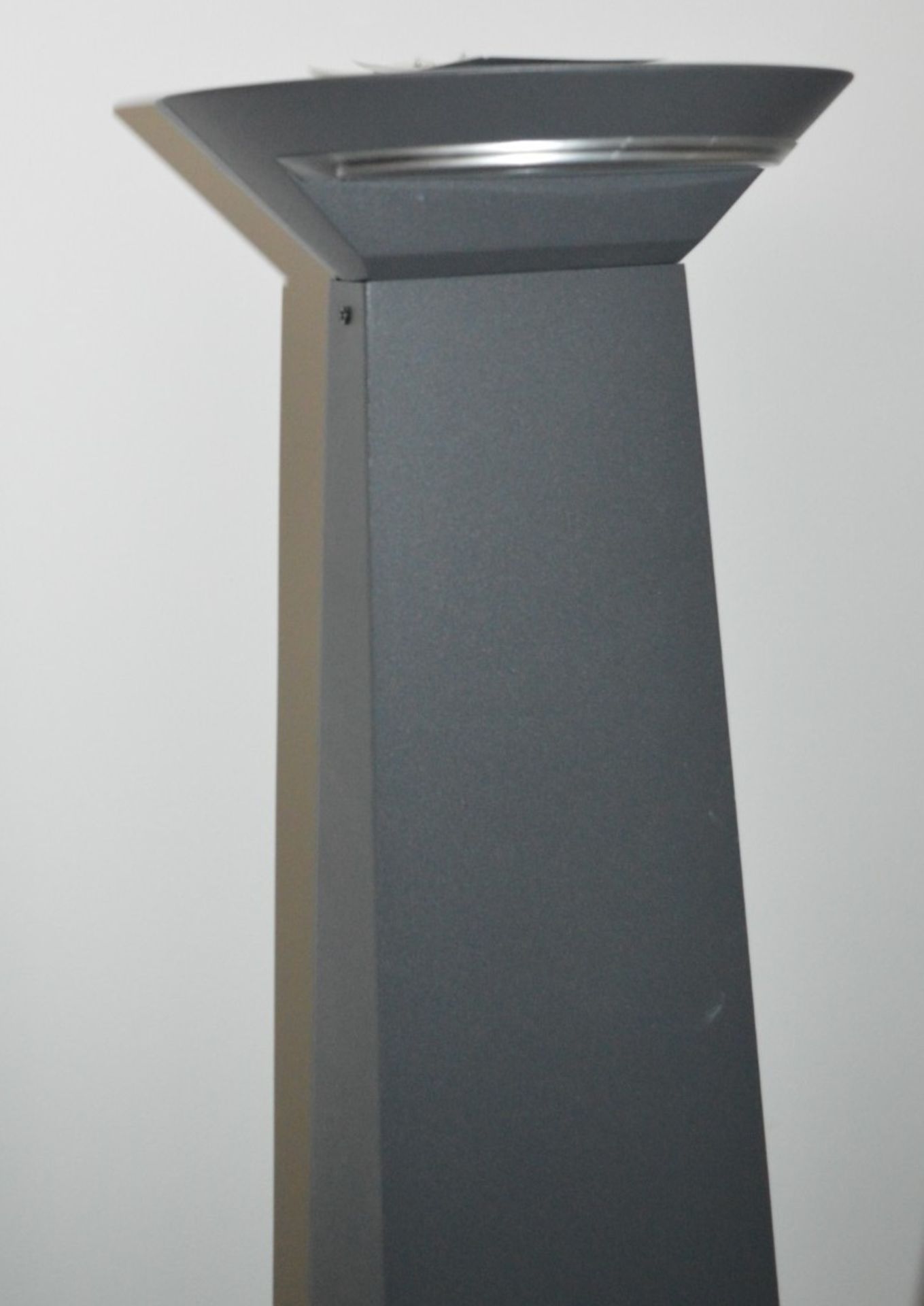 1 x LED IP44 Grey Semi-circle Die Cast Aluminium Outdoor Bollard - H80cm - Ex Display - RRP £170.00 - Image 3 of 3