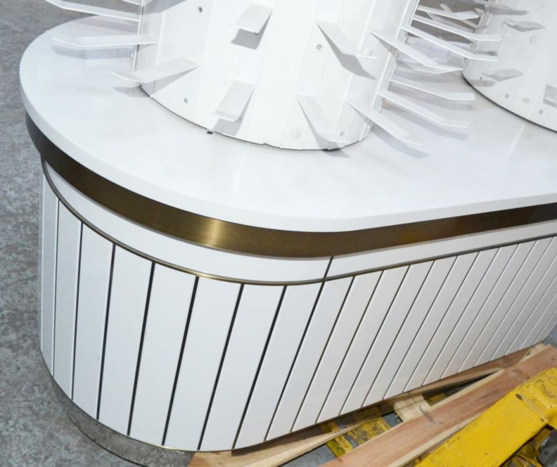 2 x Curved Cosmetics Shop Counters With Revolving Carousels In White - Recently Removed From Harrods - Image 3 of 8