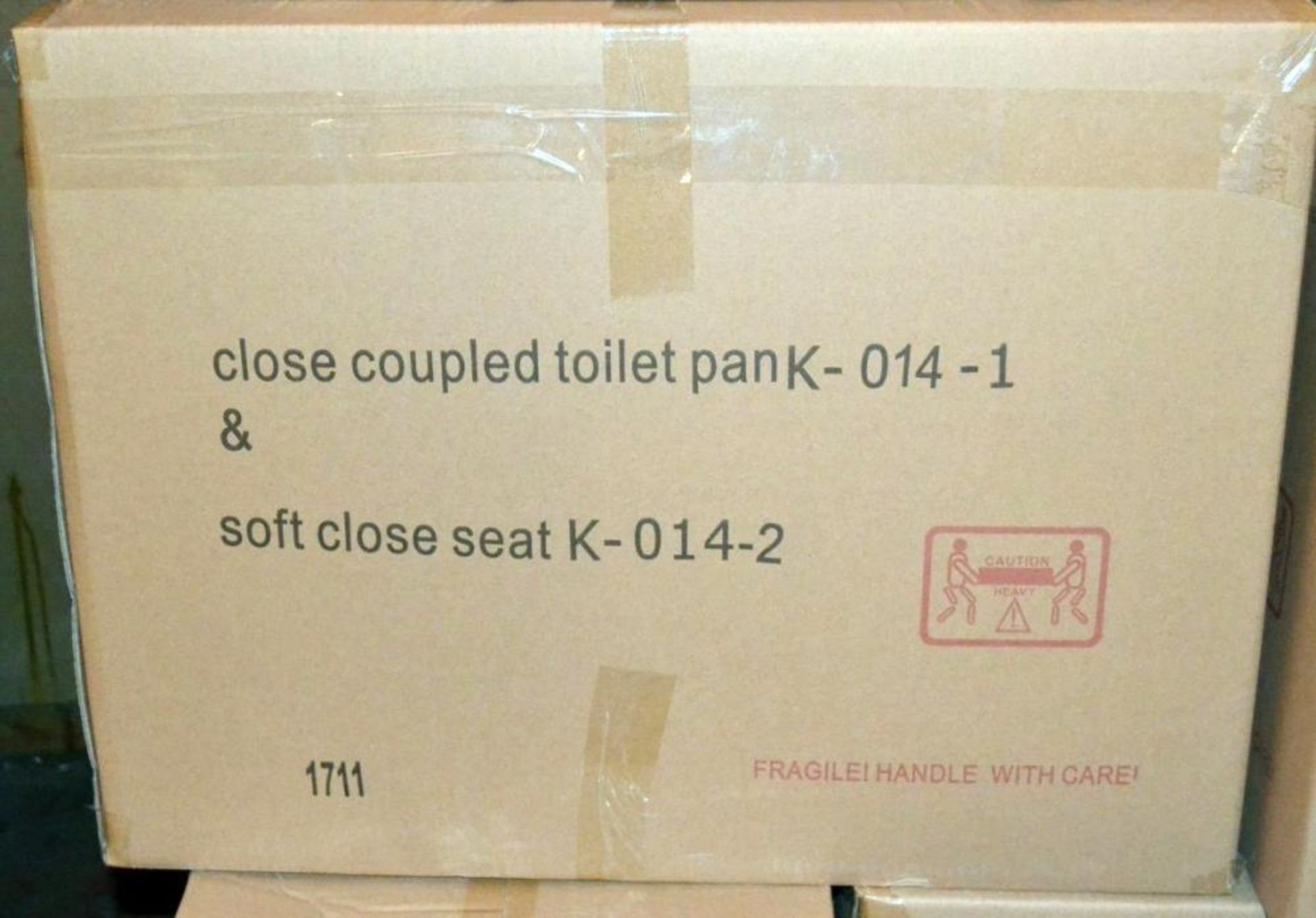 1 x Close Coupled Toilet Pan With Soft Close Toilet Seat And Cistern (Inc. Fittings) - Brand New Box - Image 5 of 10