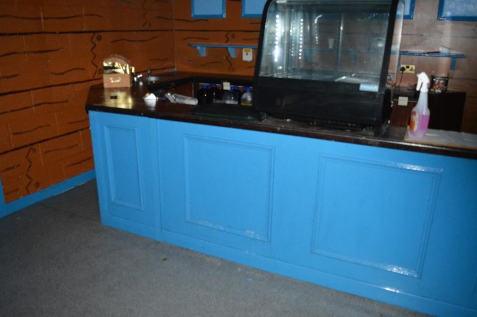 1 x Drinks Bar in Blue With Wooden Counter Top - Includes Backbar Storage and Single Handwash Basin - Image 4 of 11