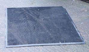 4 x Anti Slip Mats Suitable For Outdoors or Commercial Kitchens - Large Sizes - Ref BB000 -