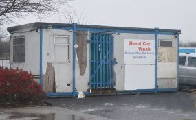 1 x Commercial 20ft Car Wash Office / Cabin - Includes Contents - Ref BB000 OS - CL351 - Location: