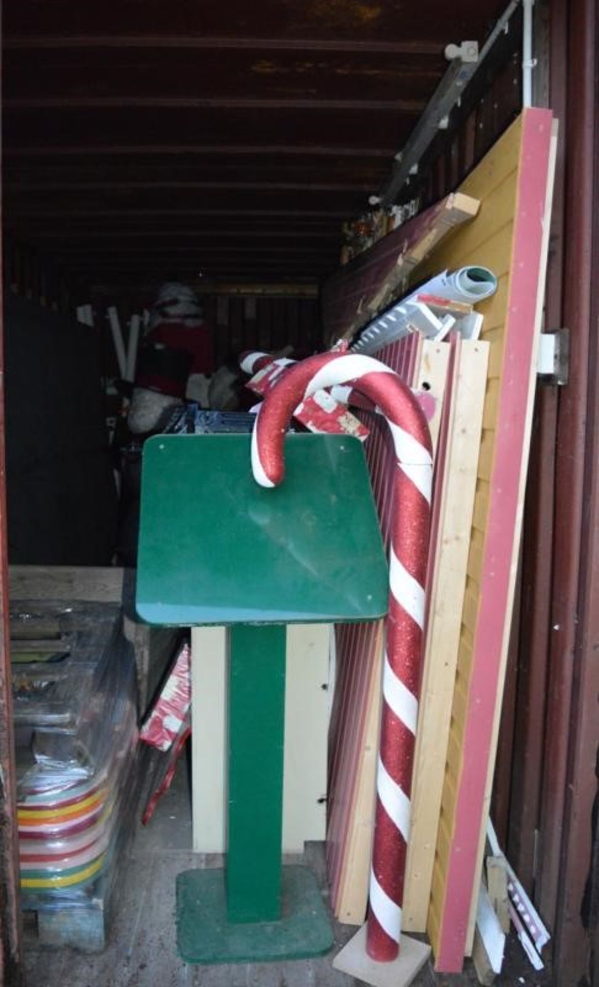 1 x Botany Bay Santas Grotto - Contents of Storage Container to Include Santas Grotto and Accessorie - Image 2 of 20